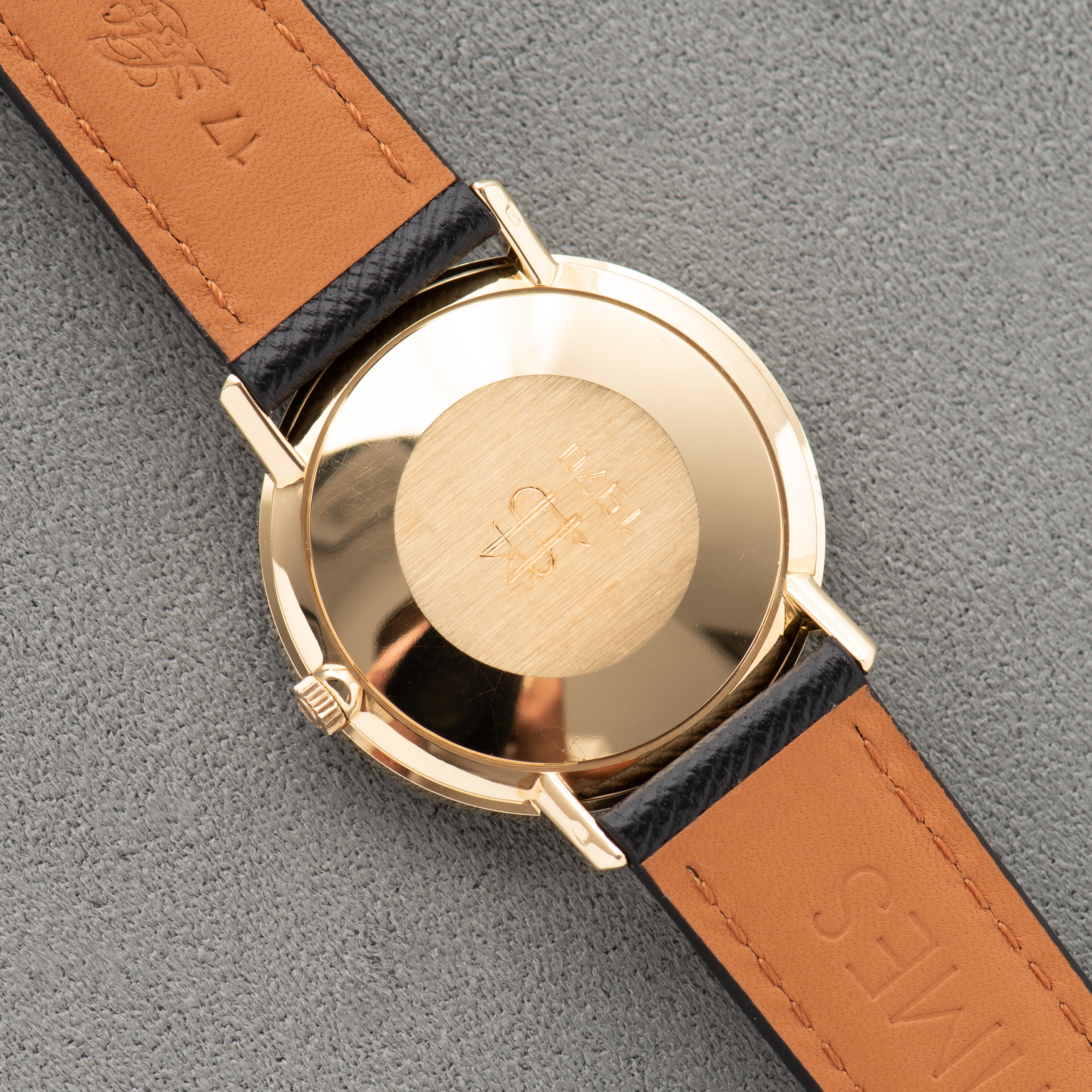 View of Omega De Ville Mécanique Gold 18k from 1970 Réf 111.067
