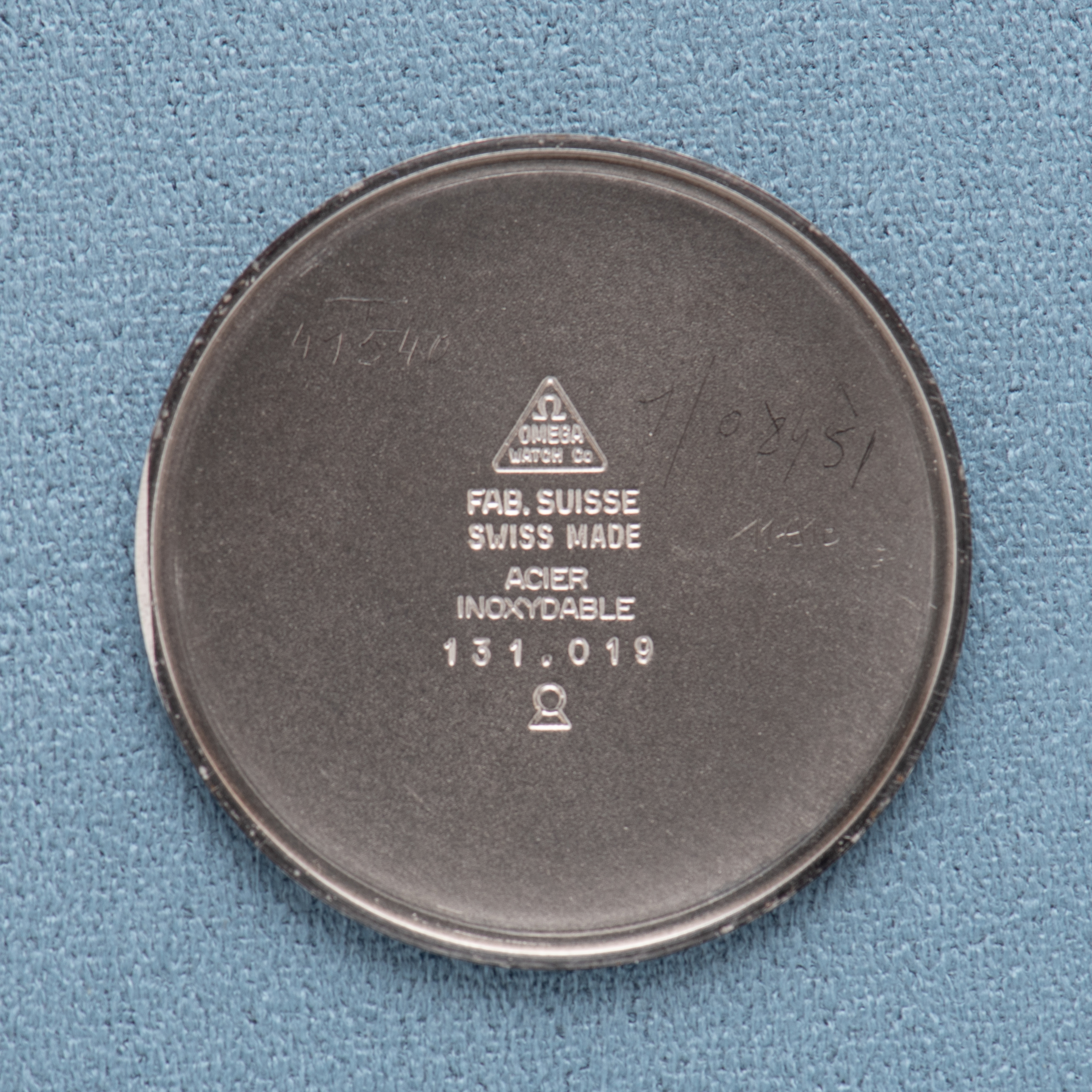 Zicht op Omega Dress Watch Centre Seconds Silver Dial ref 131.019 uit 1969