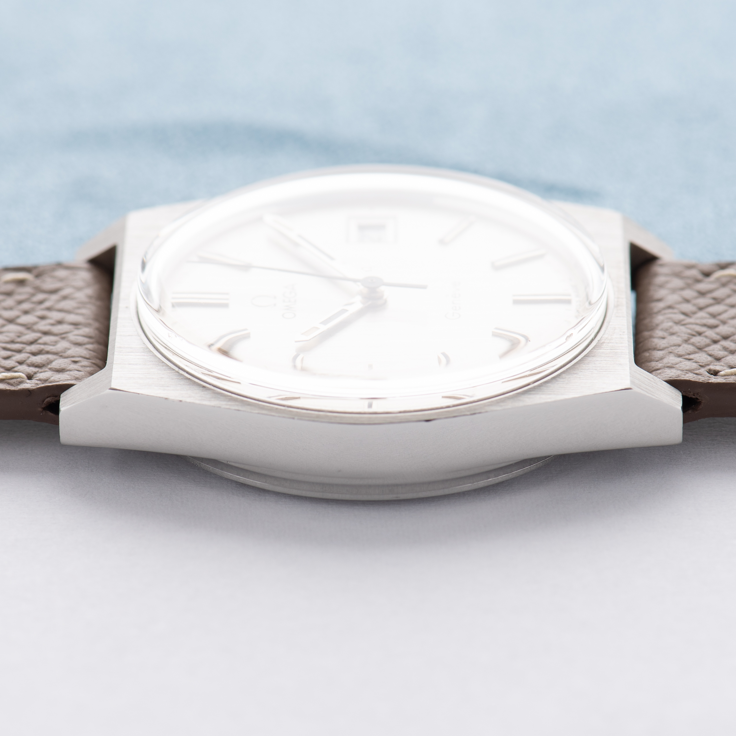 View of Omega Genève Date Silver dial Réf 136.0049 from 1972