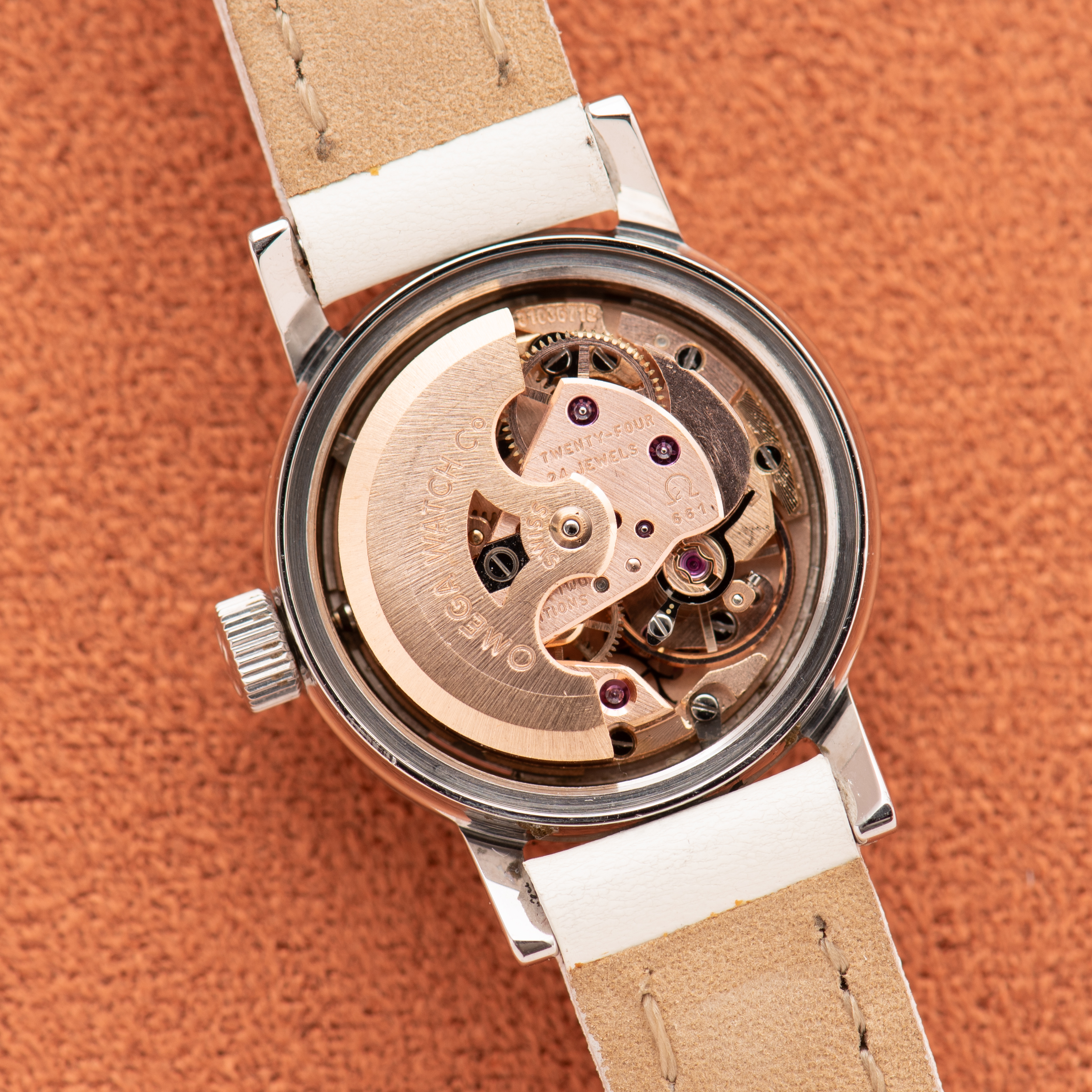 View of Omega Automatic De Ville réf 555.003 cal 661 from 1969