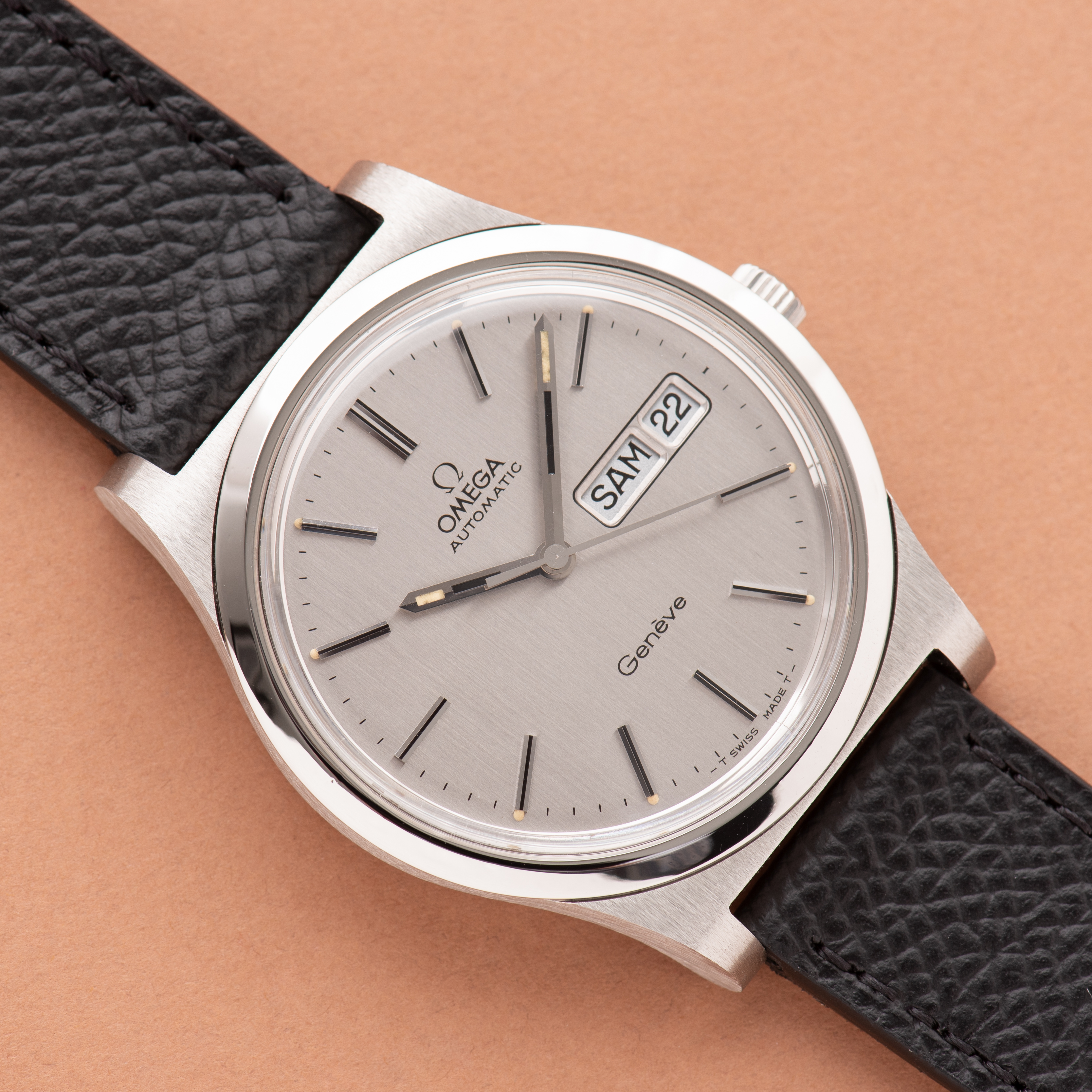 Vue de Omega Genève Day Date Automatic Cal 1022 Réf 166.0169 from 1975