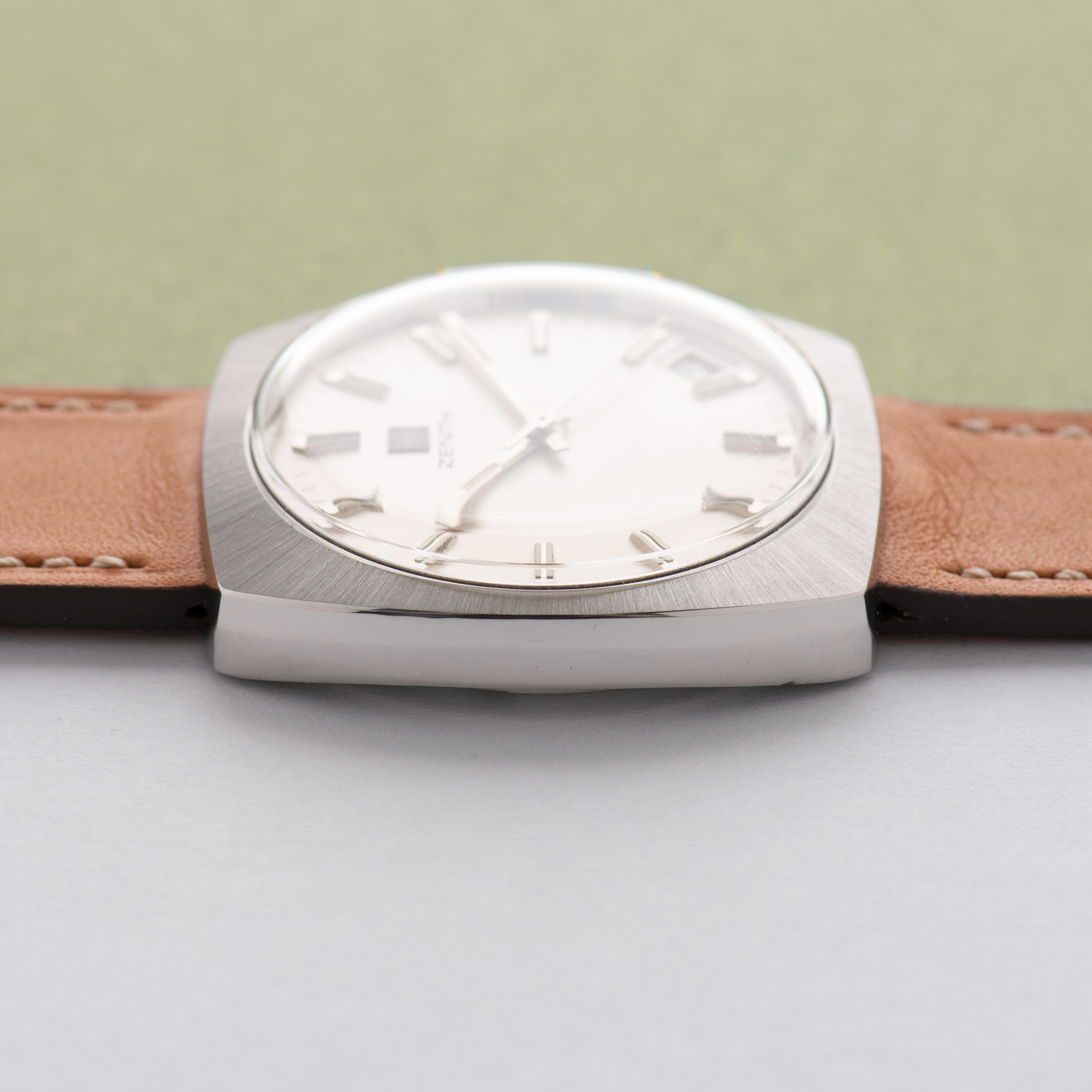 Zicht op Zenith Surf Dress Watch Centre Tweede Ref 01.1300.365