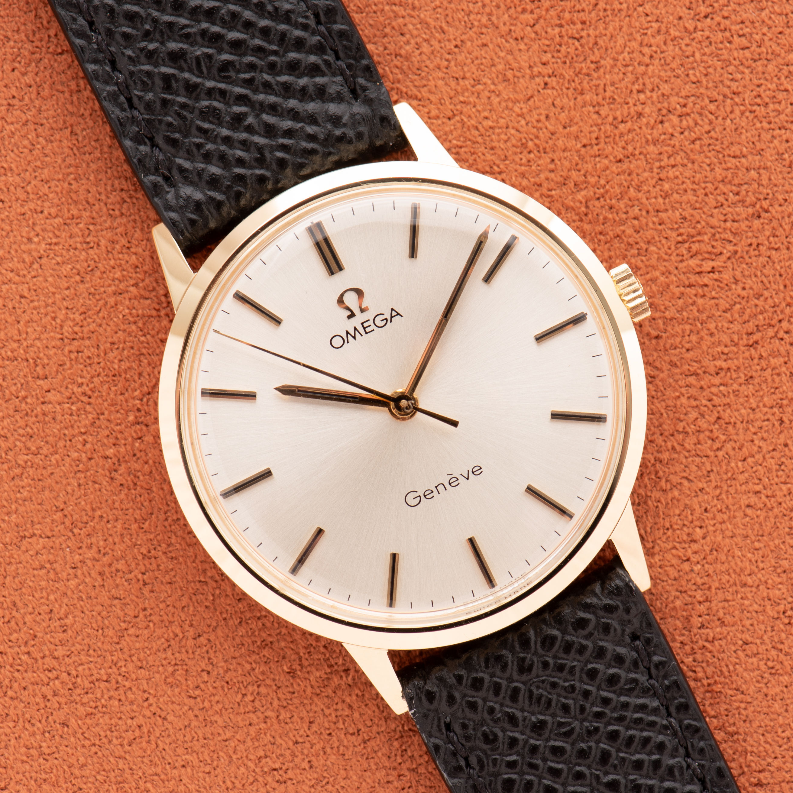 Omega Genève Dress Watch 14K Yellow Gold from 1969 Réf 131.041