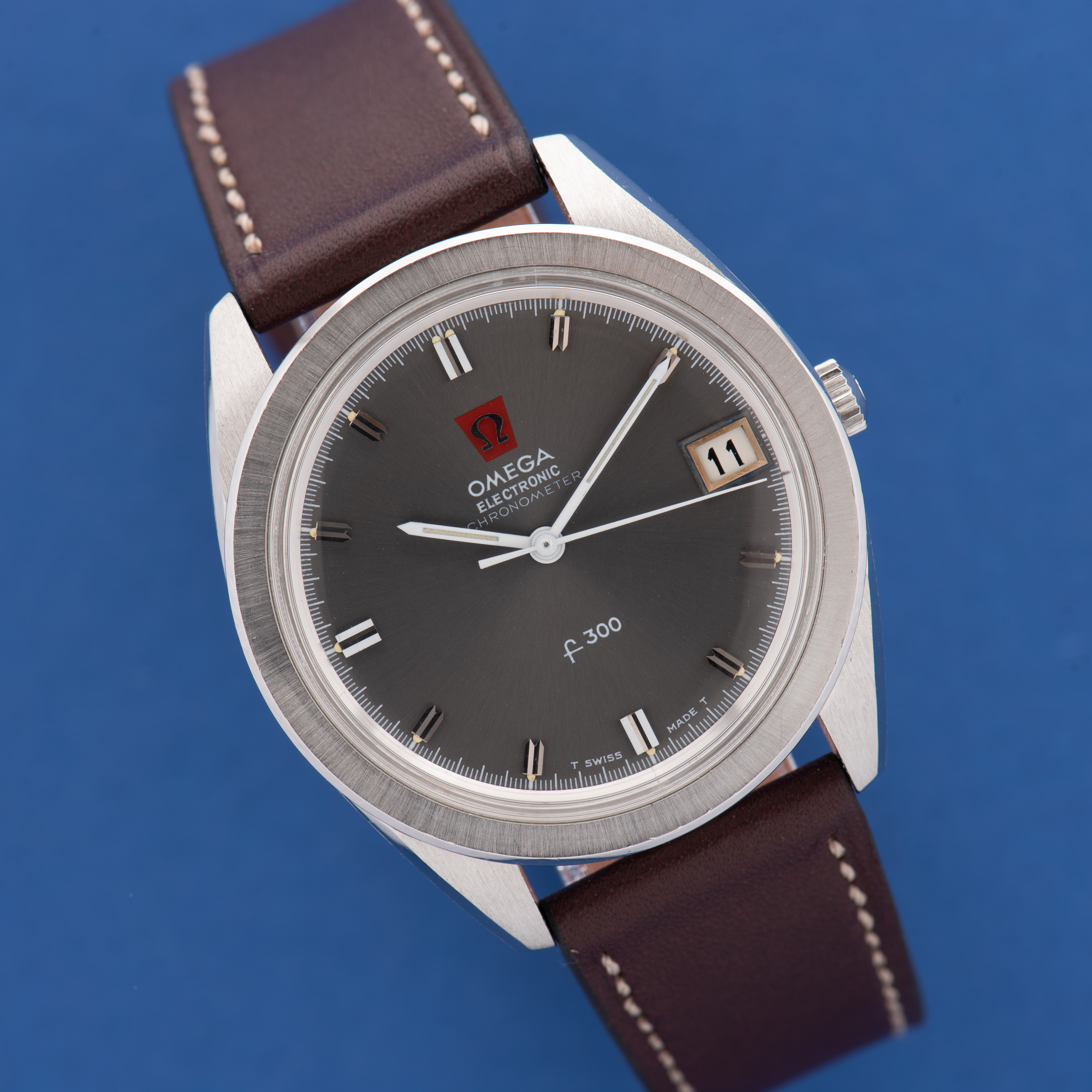 View of Omega Electronic Chronometer F300 Grey dial Réf 196.001 from 1970