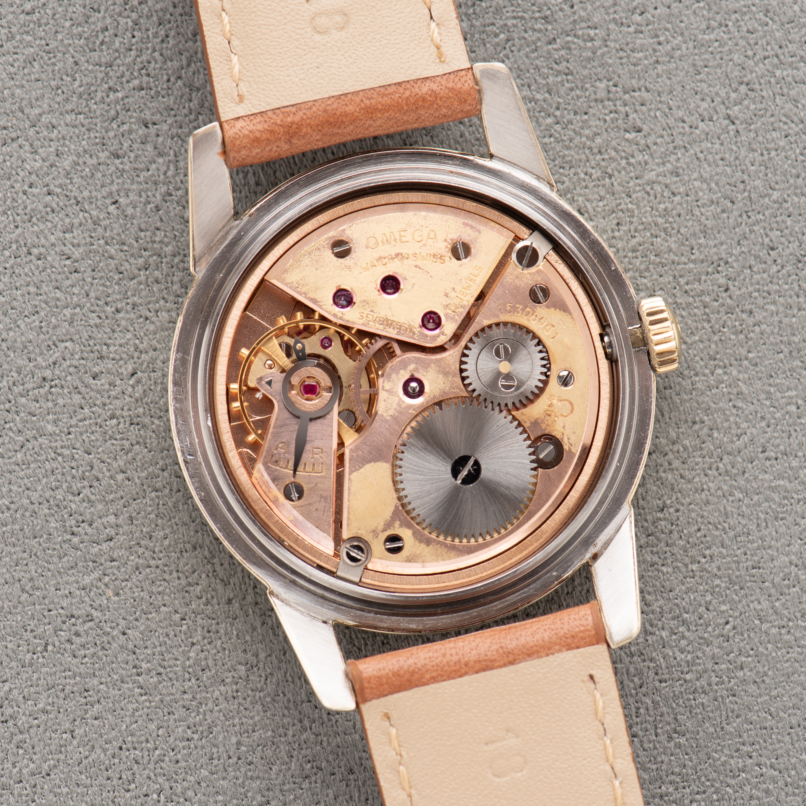 Vue de Omega Seamaster Petite Seconde « Beefy Lugs » – Réf. 2759-3 SC 2761 – 1956