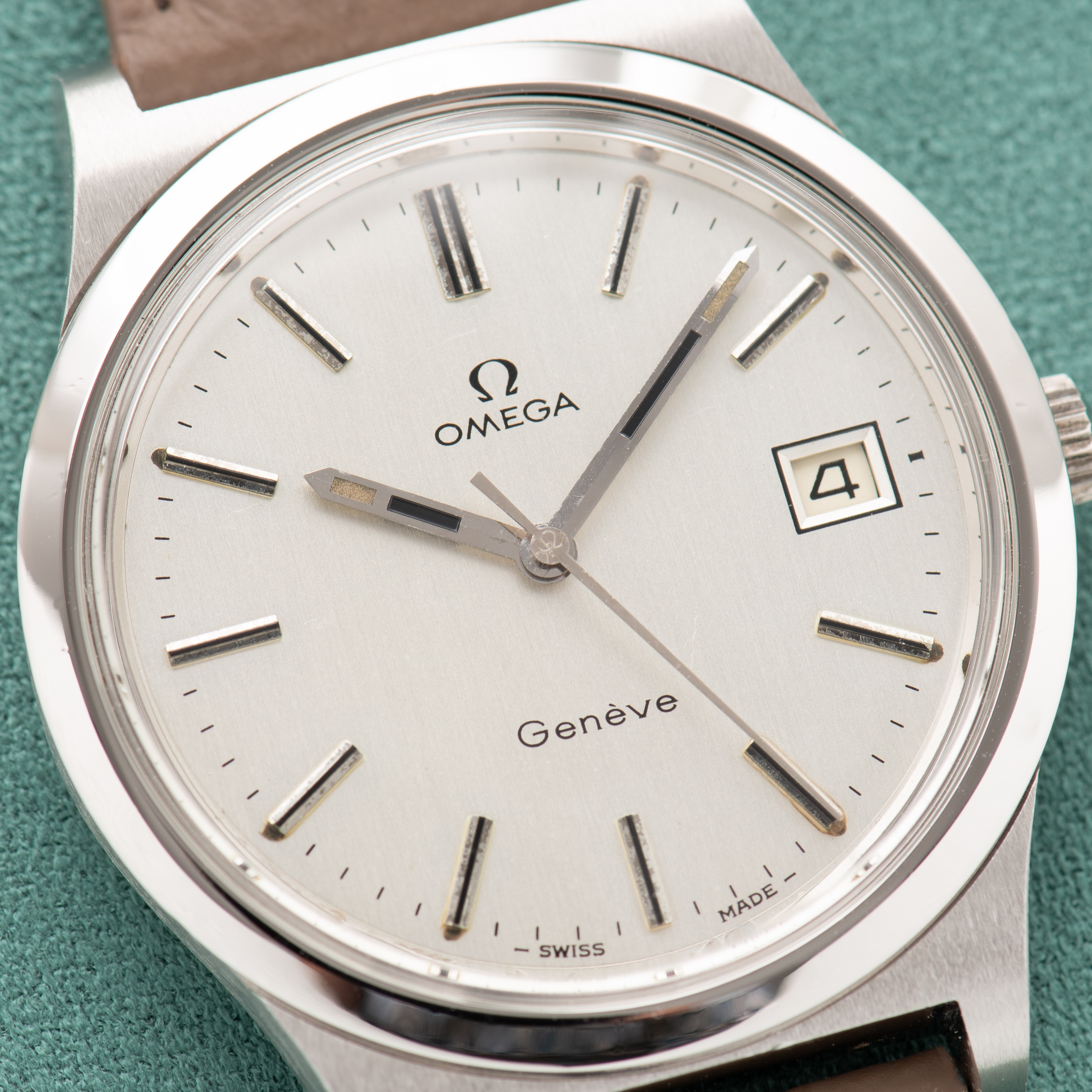 Vue de Omega Genève Date Cal 1030 Réf 136.0102 from 1975