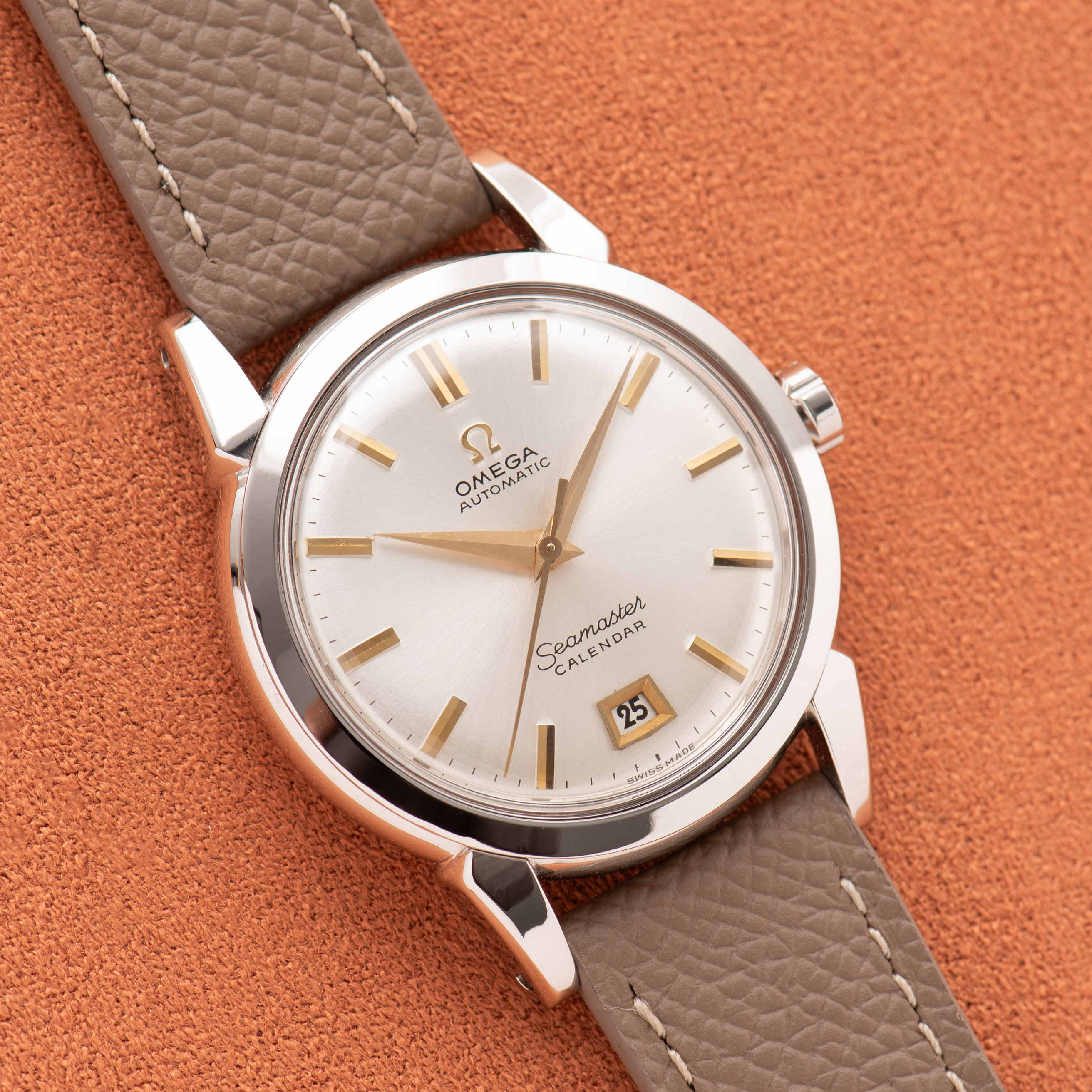 View of Omega Automatic Seamaster Calendar Ref 2627-5SC from 1954 with original box
