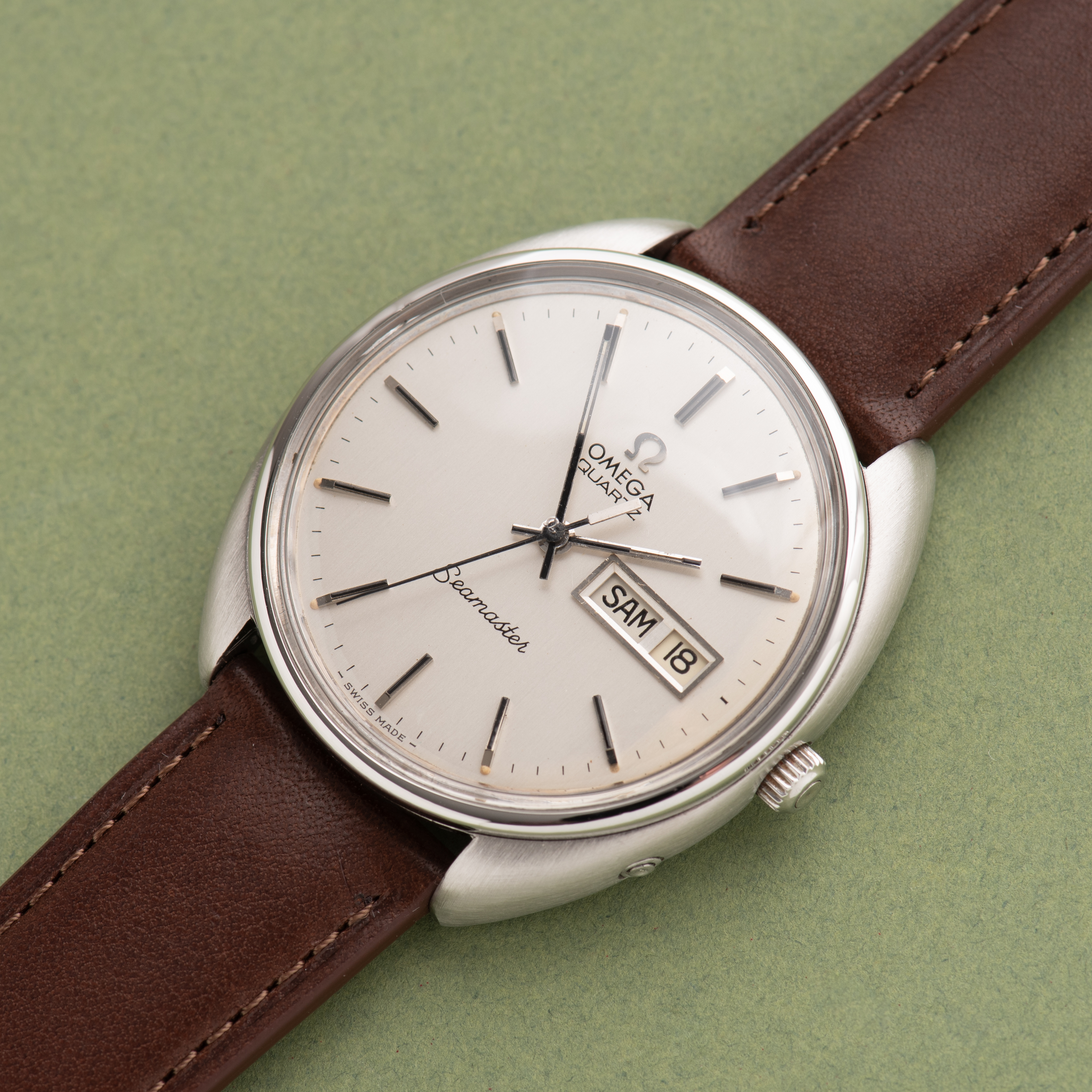 View of Omega Quartz Seamaster réf 196.0105 cal 1345
