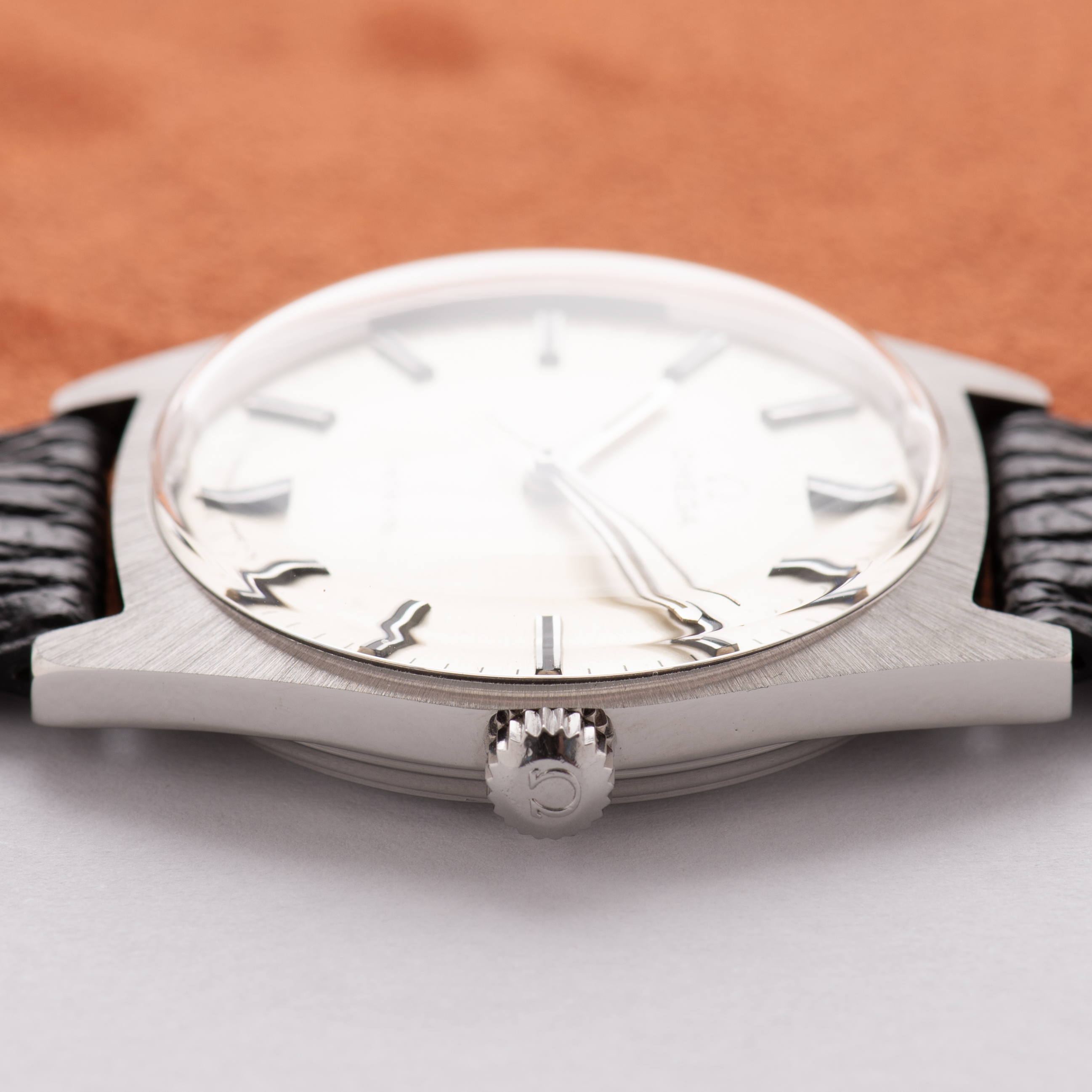 View of Omega Geneva mechanical ref 135.041 cal 601 from 1970
