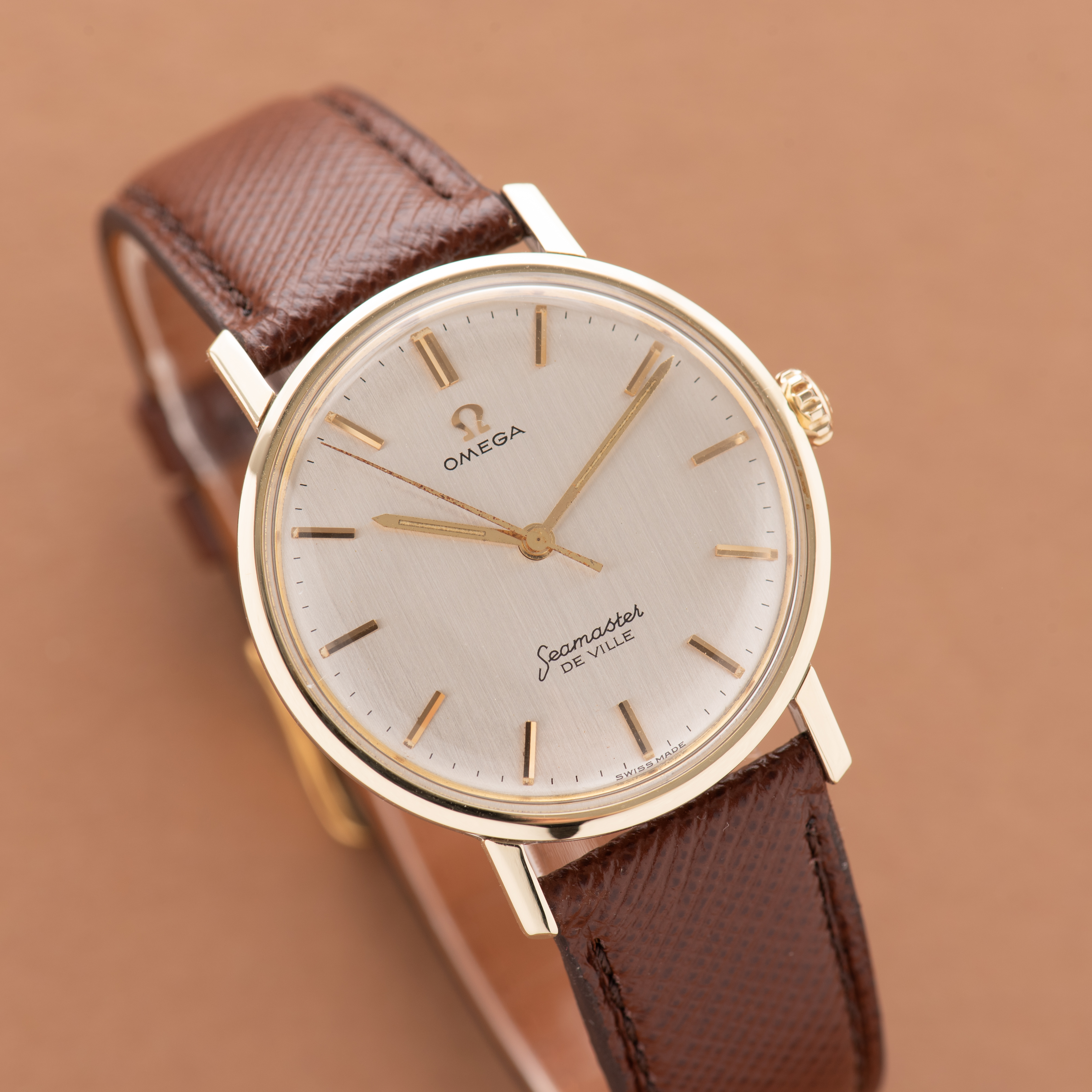 View of Omega Seamaster De Ville Date Gold/Steel Ref 14915-62 SC from 1962