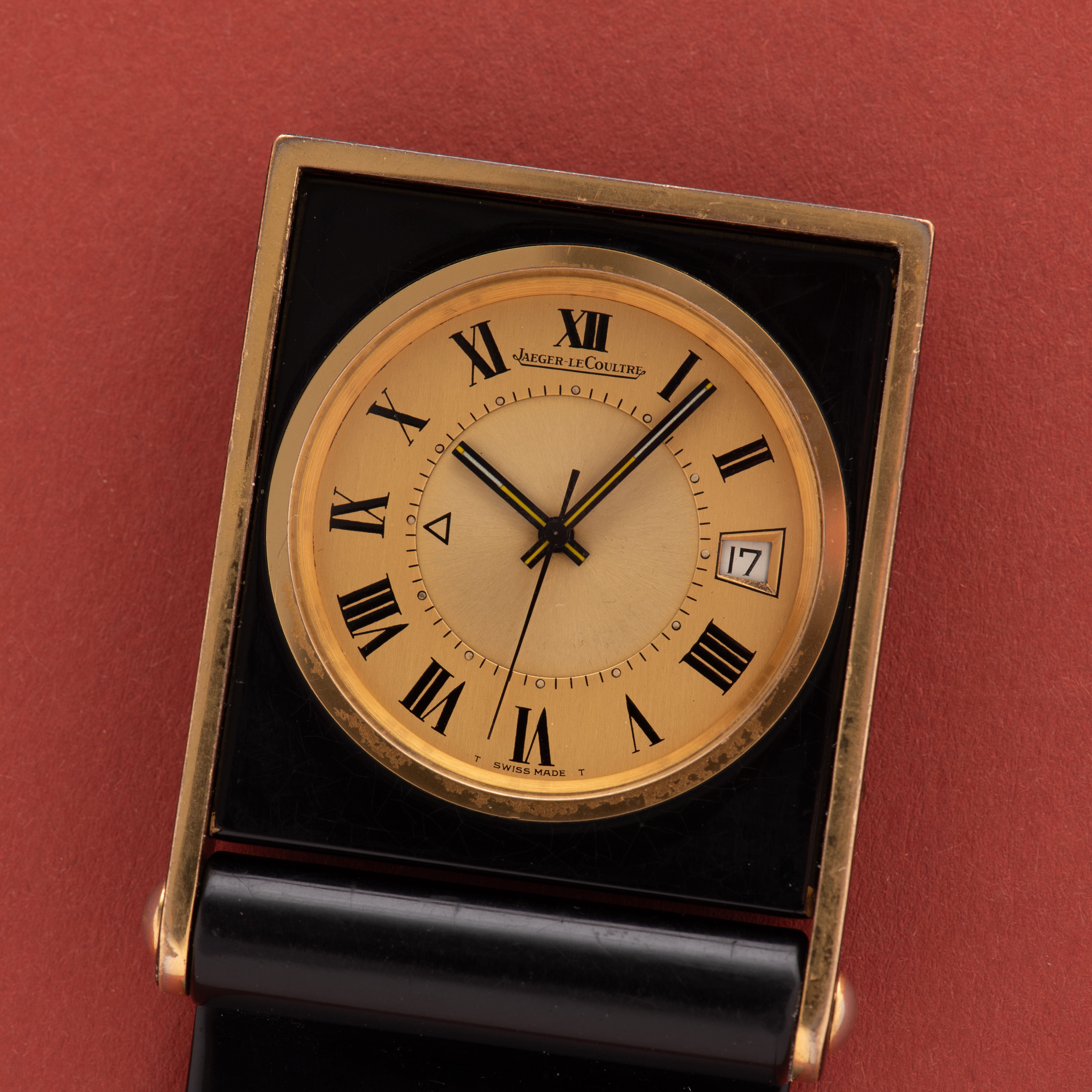 View of Jaeger LeCoultre Travel Memovox Alarm Réveil K911