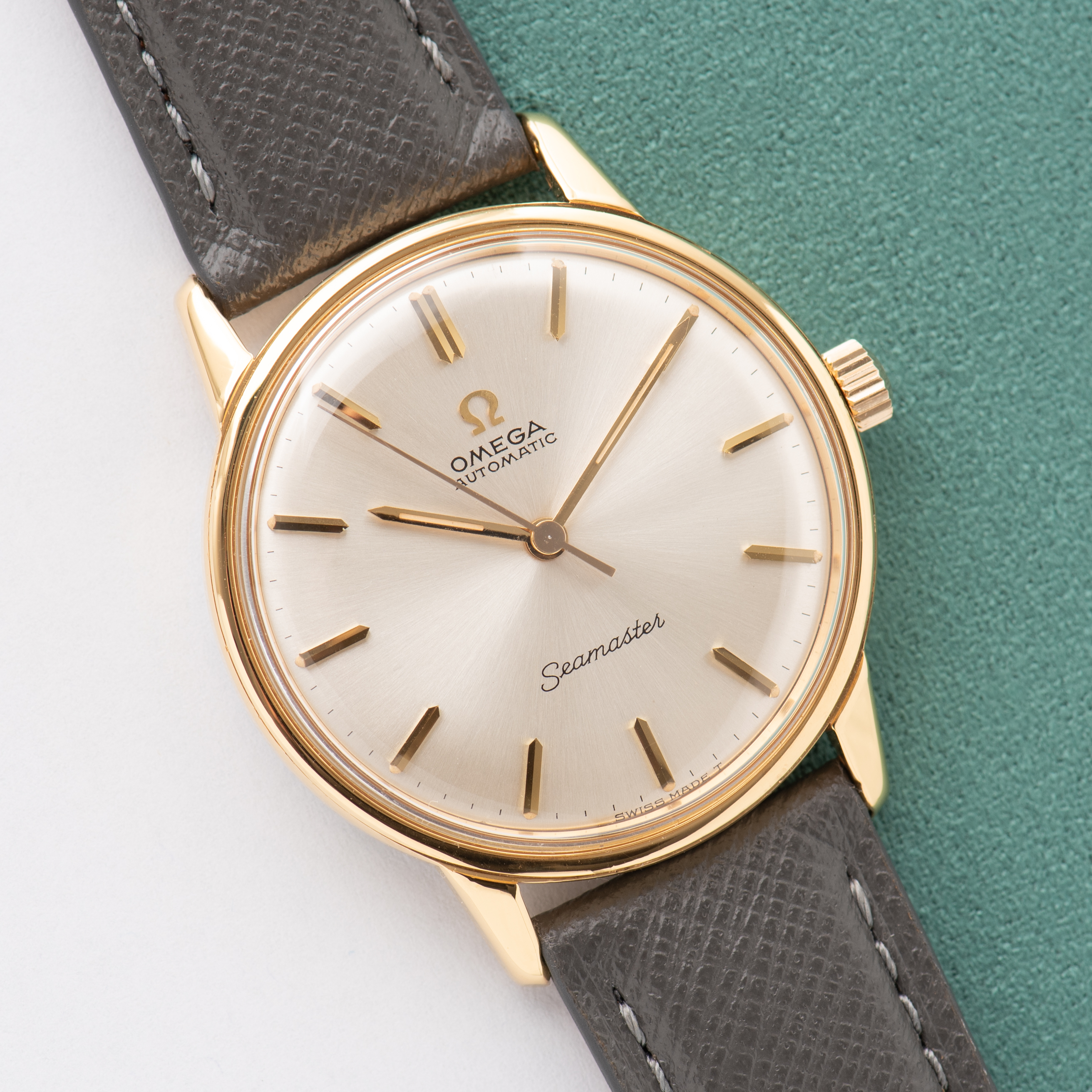 Zicht op Omega Automatic Seamaster Gold Plated/steel Réf 165.002 from 1965