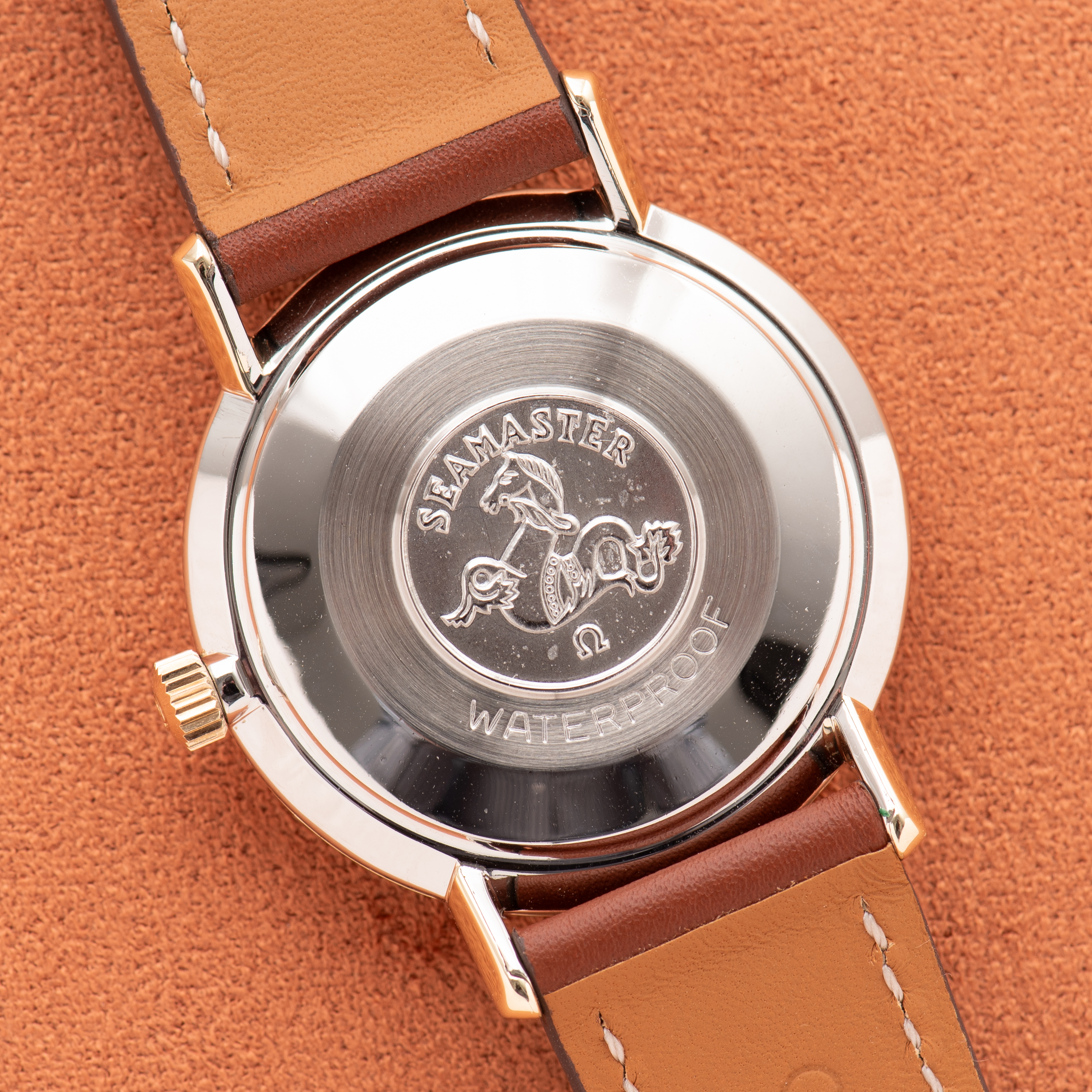 View of Omega Seamaster De Ville "Linen Dial" Crème Gold/Steel Réf 136.020 from 1964