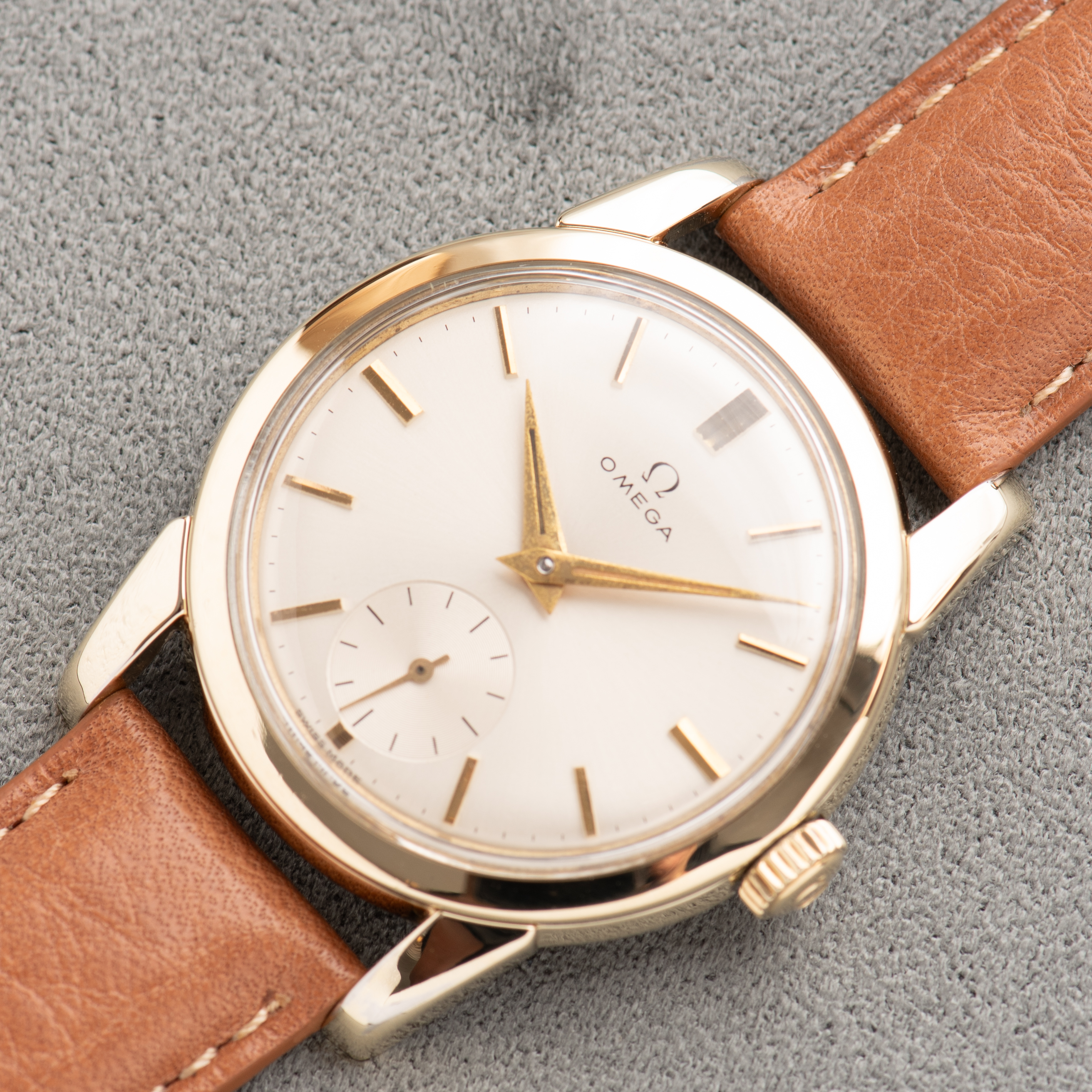Vue de Omega Seamaster Petite Seconde « Beefy Lugs » – Réf. 2759-3 SC 2761 – 1956