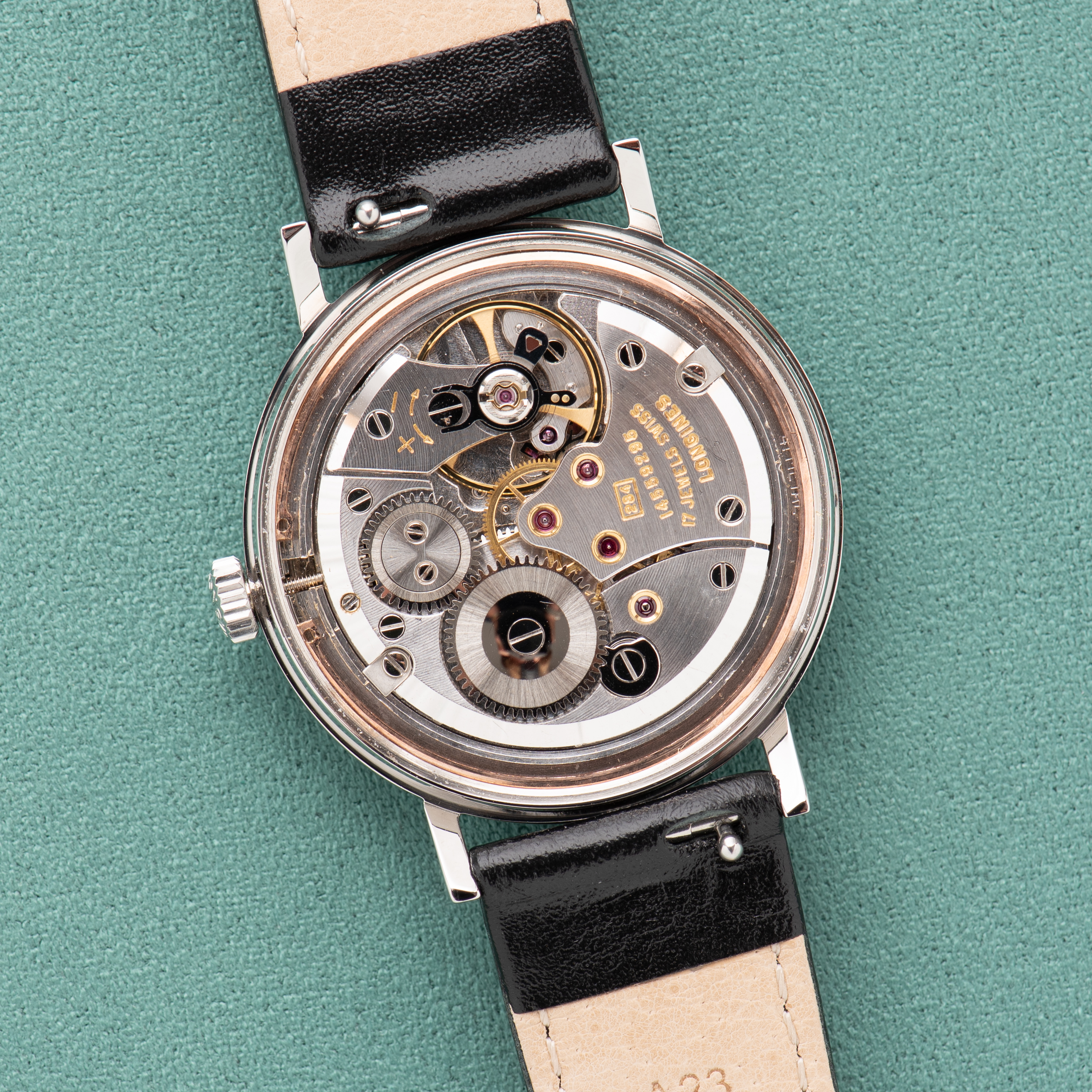 View of Mechanical Steel Longines – Silver Dial – Caliber 284 – Ref. 7839-4 – Circa 1960