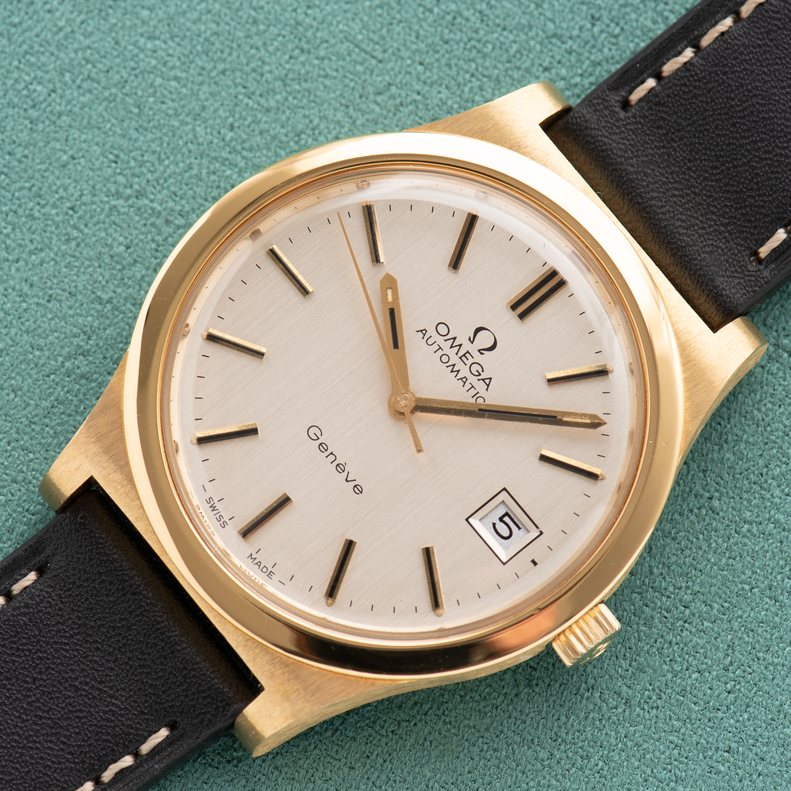 Vue de Omega Genève Automatique Date Réf 166.0168 from 1974