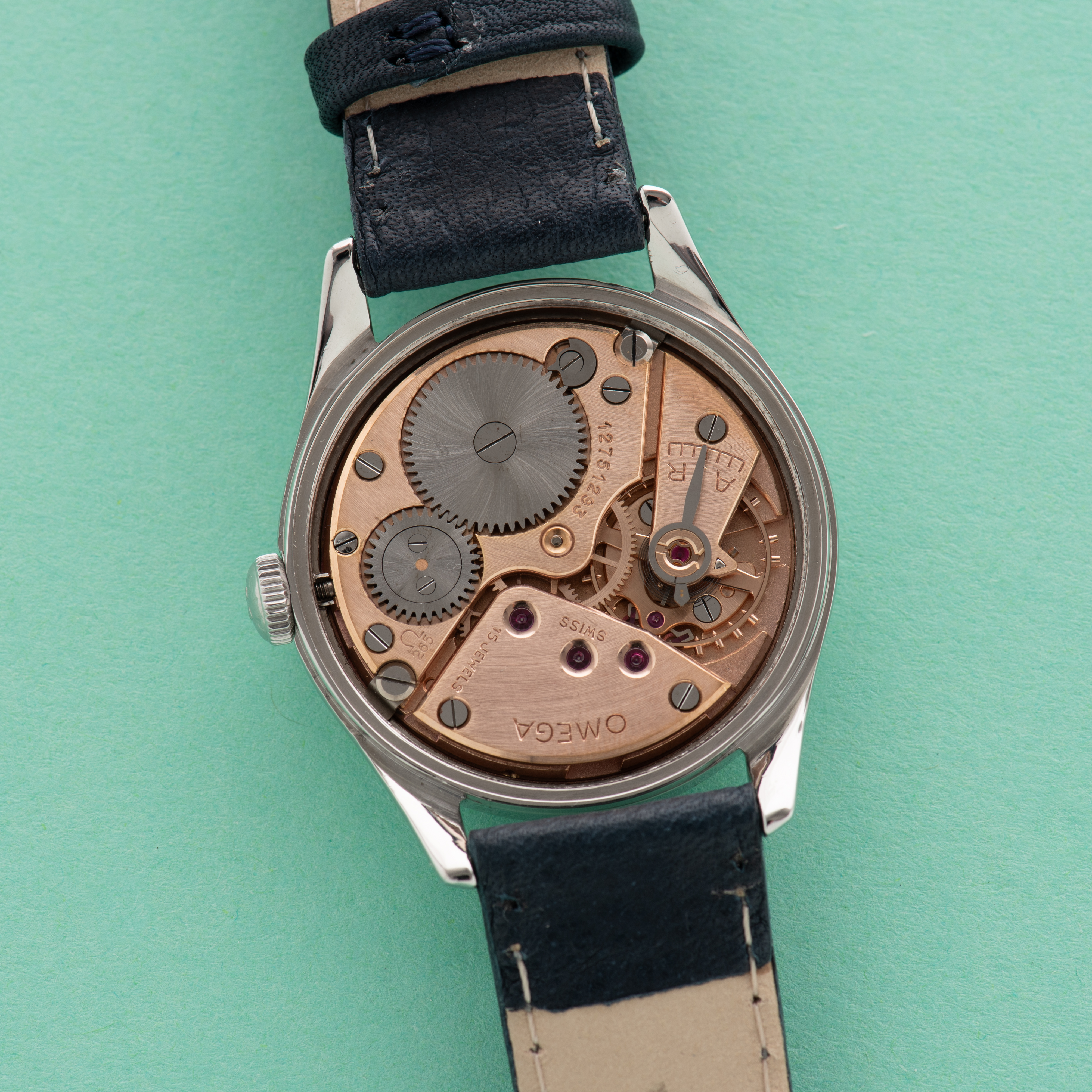 Vue de Omega Dress Small Seconds Cal 265 from 1950 Réf 2639-4