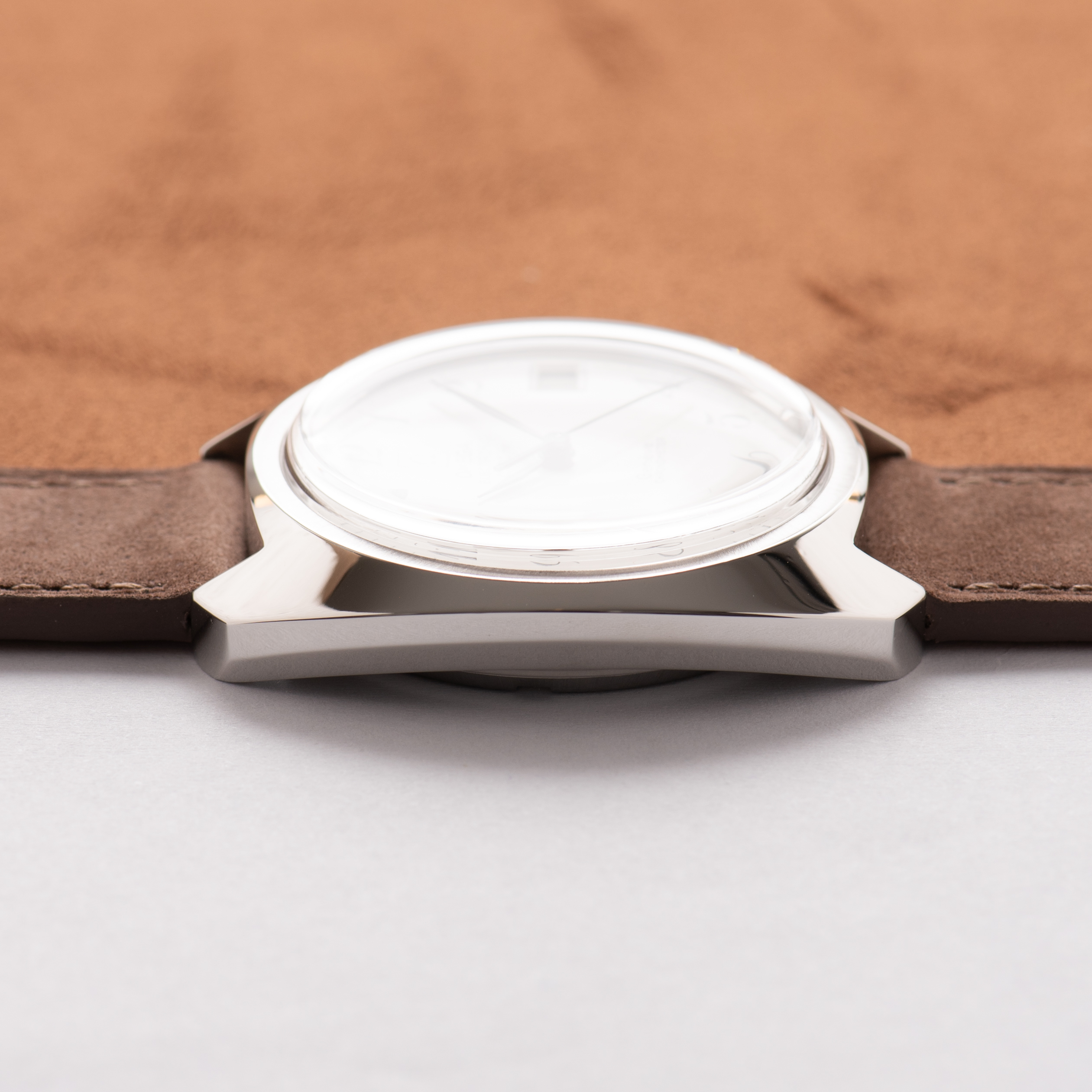 Vue de Omega Electronic F300 Hz Genève Chronometer White Breguet Dial Réf 198.030
