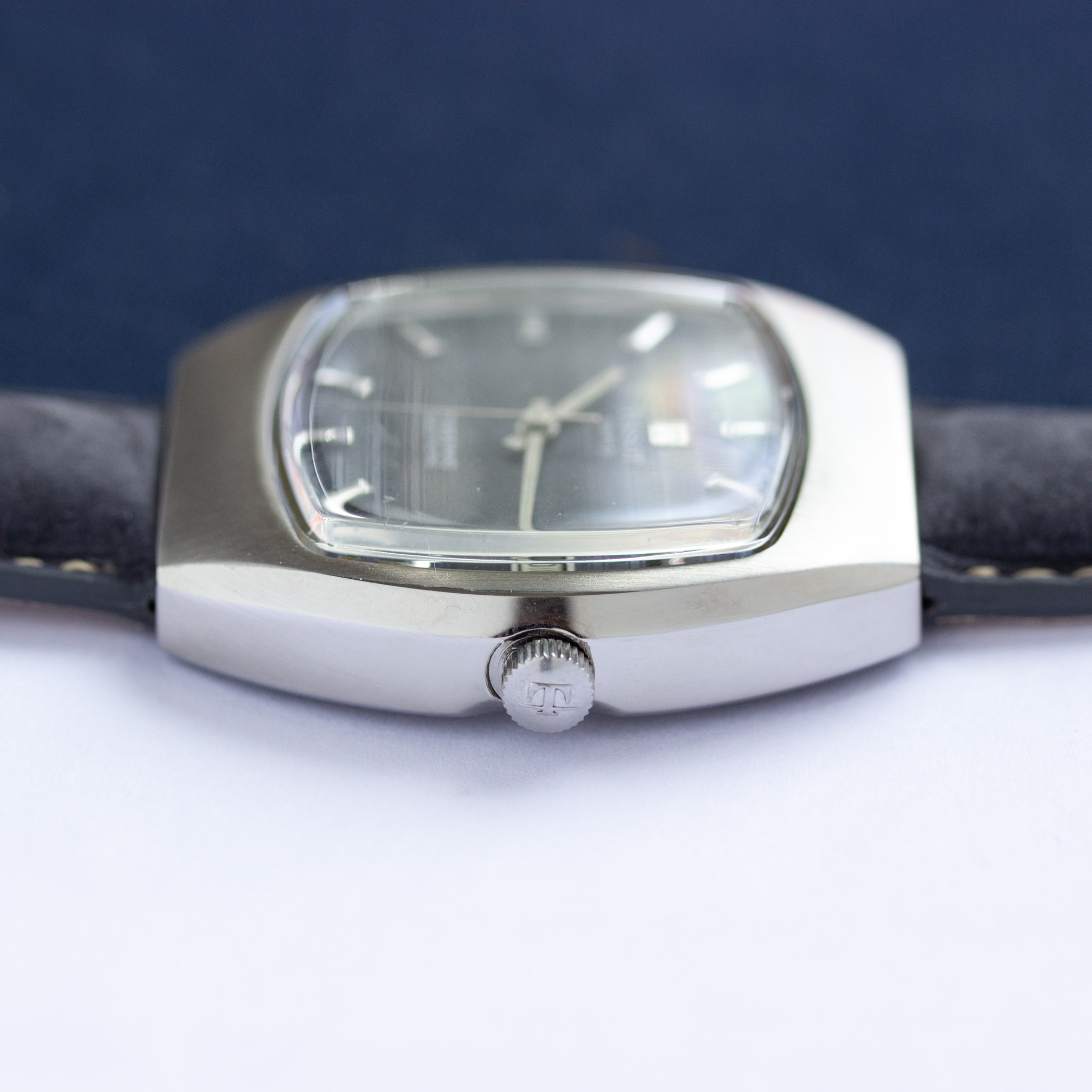 Zicht op Tissot Swiss Tissonic Electronic Cal 2010