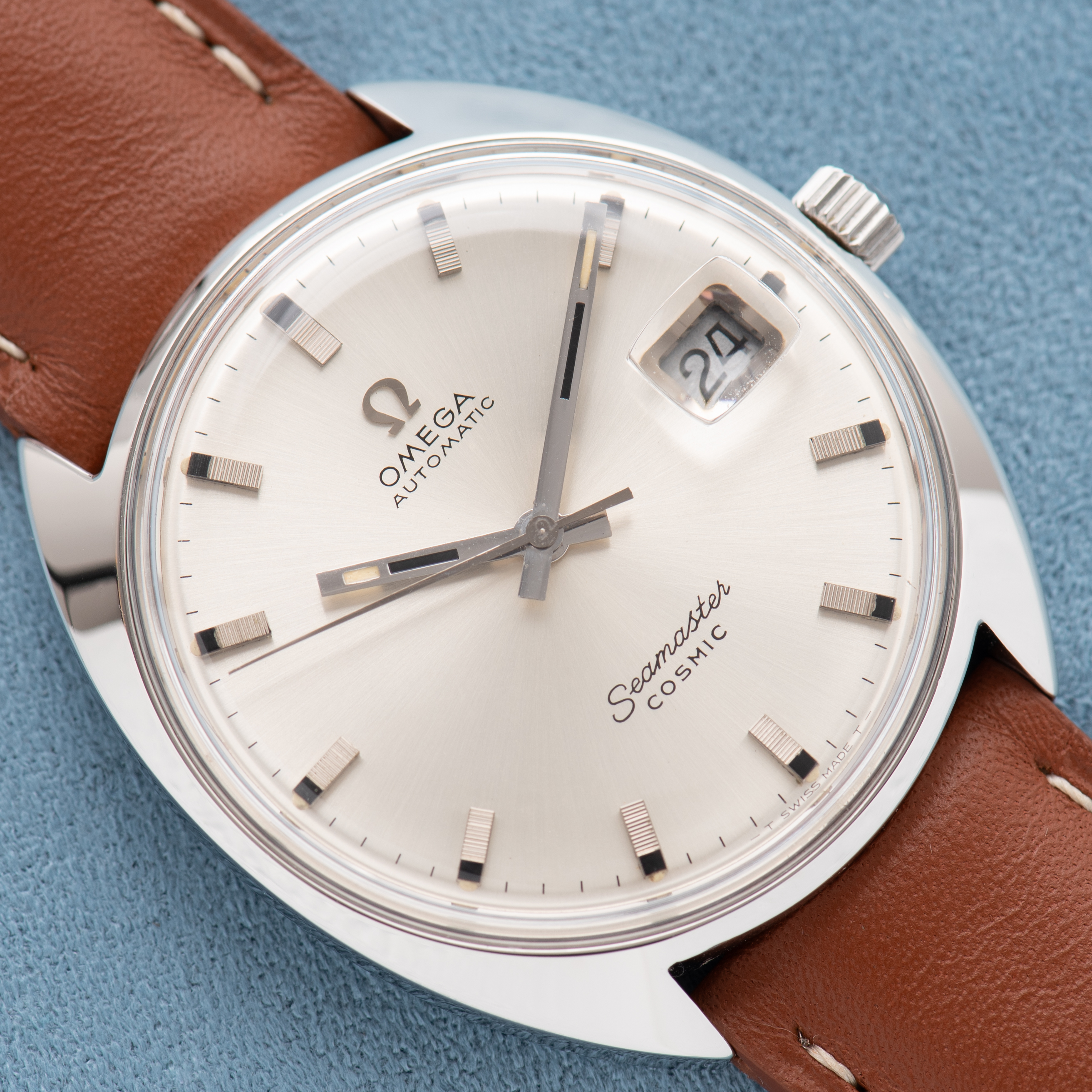 Zicht op Omega Automatic Seamaster Cosmic Silver Dial ref 166.026 cal 565 uit 1967