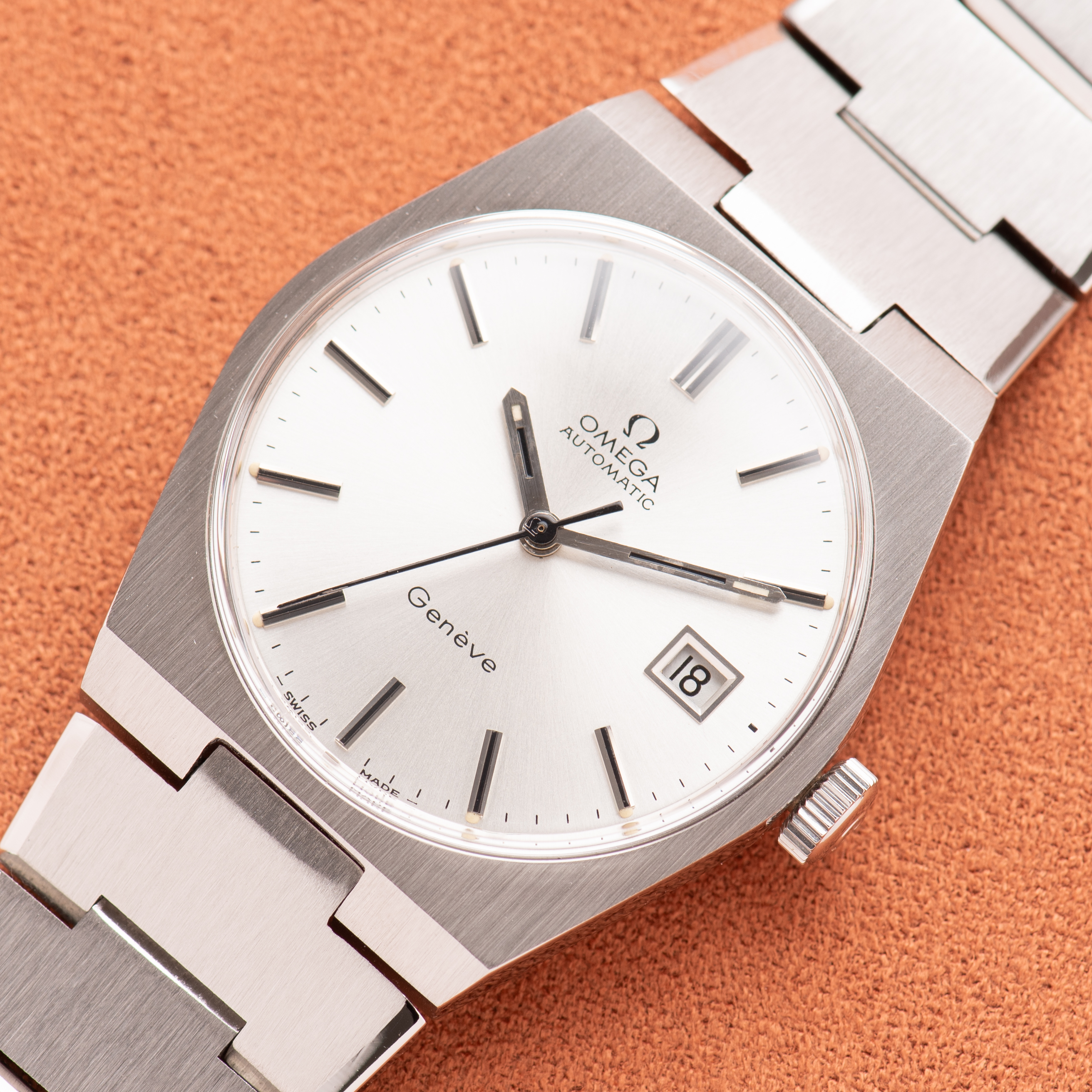 Vue de Omega Automatic Genève Silver Dial from 1972 Réf 166.099 with box