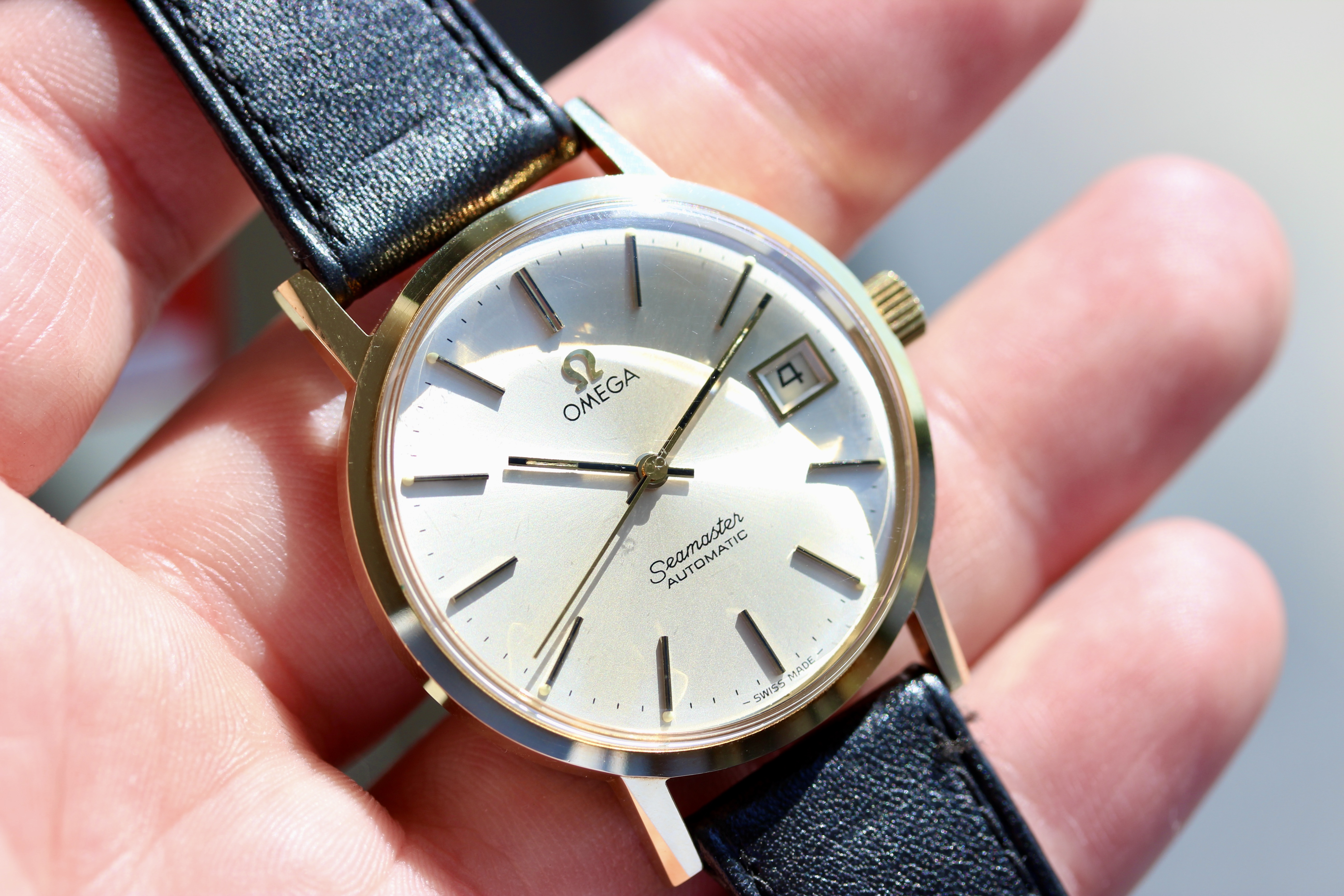 View of Omega Seamaster Automatic or 18k réf 166.0217 NOS FULL SET