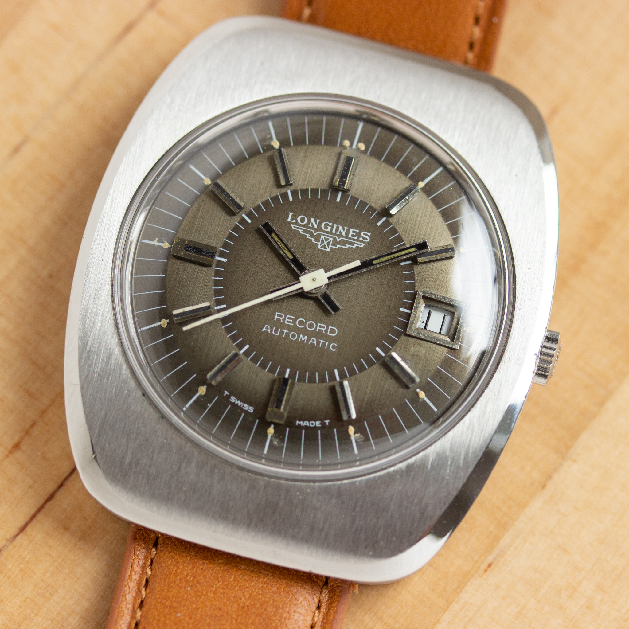 Vue de Longines Record Automatic ETA 2622