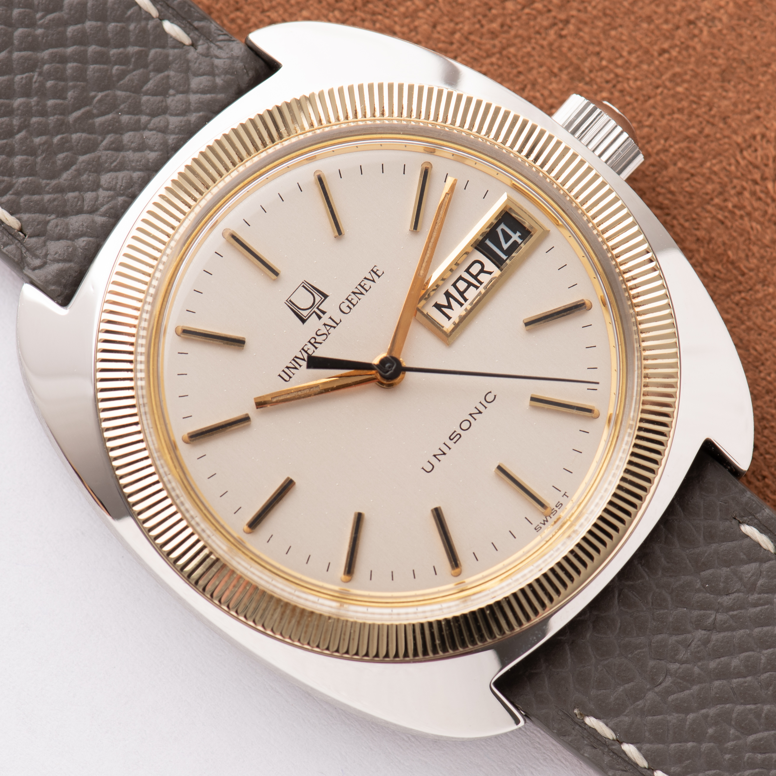View of Universal Geneva Unisonic day-date Like New Ref 853102
