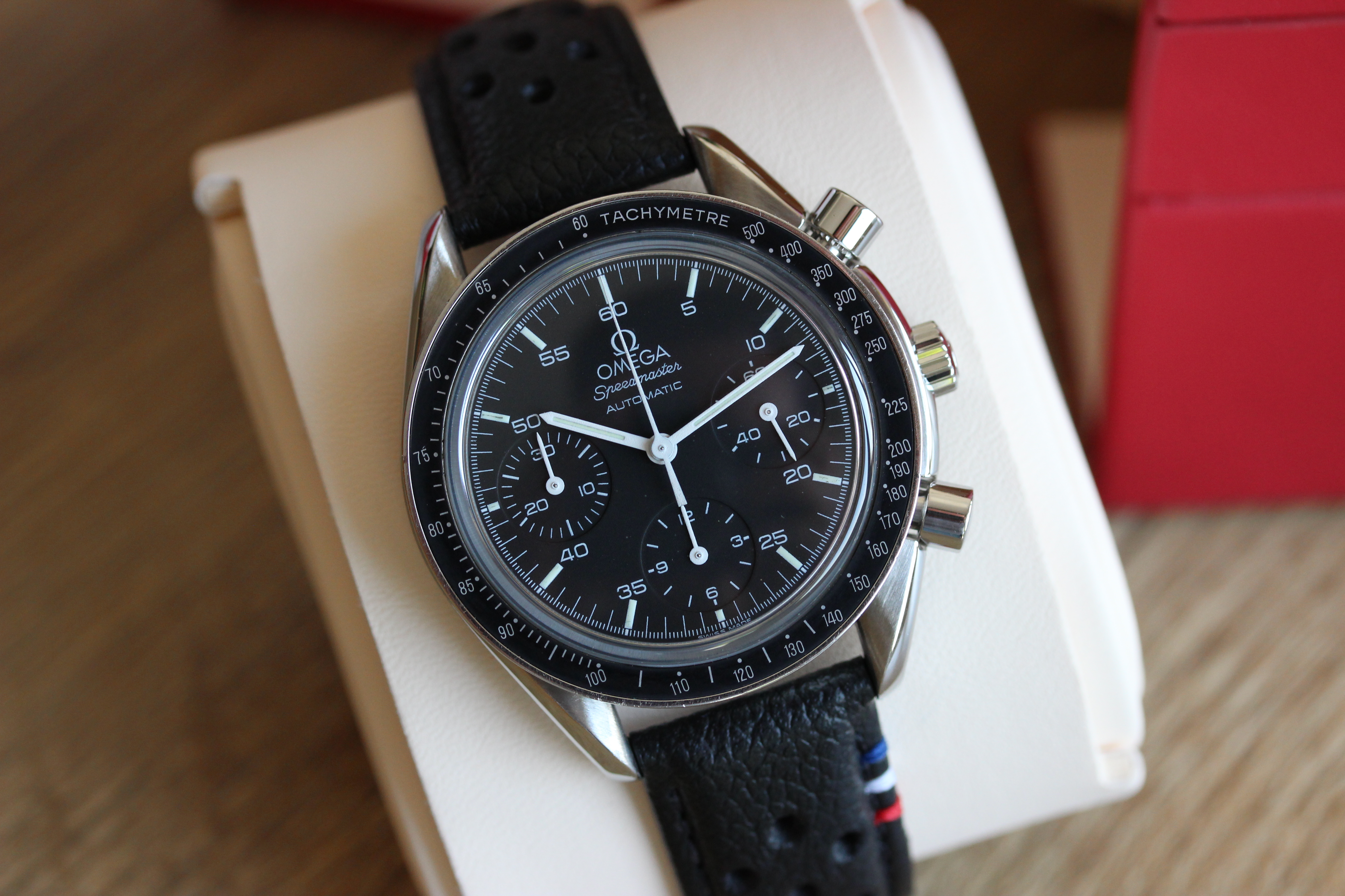 Zicht op Omega Speedmaster Reduced Automatic ref 3539,50,00