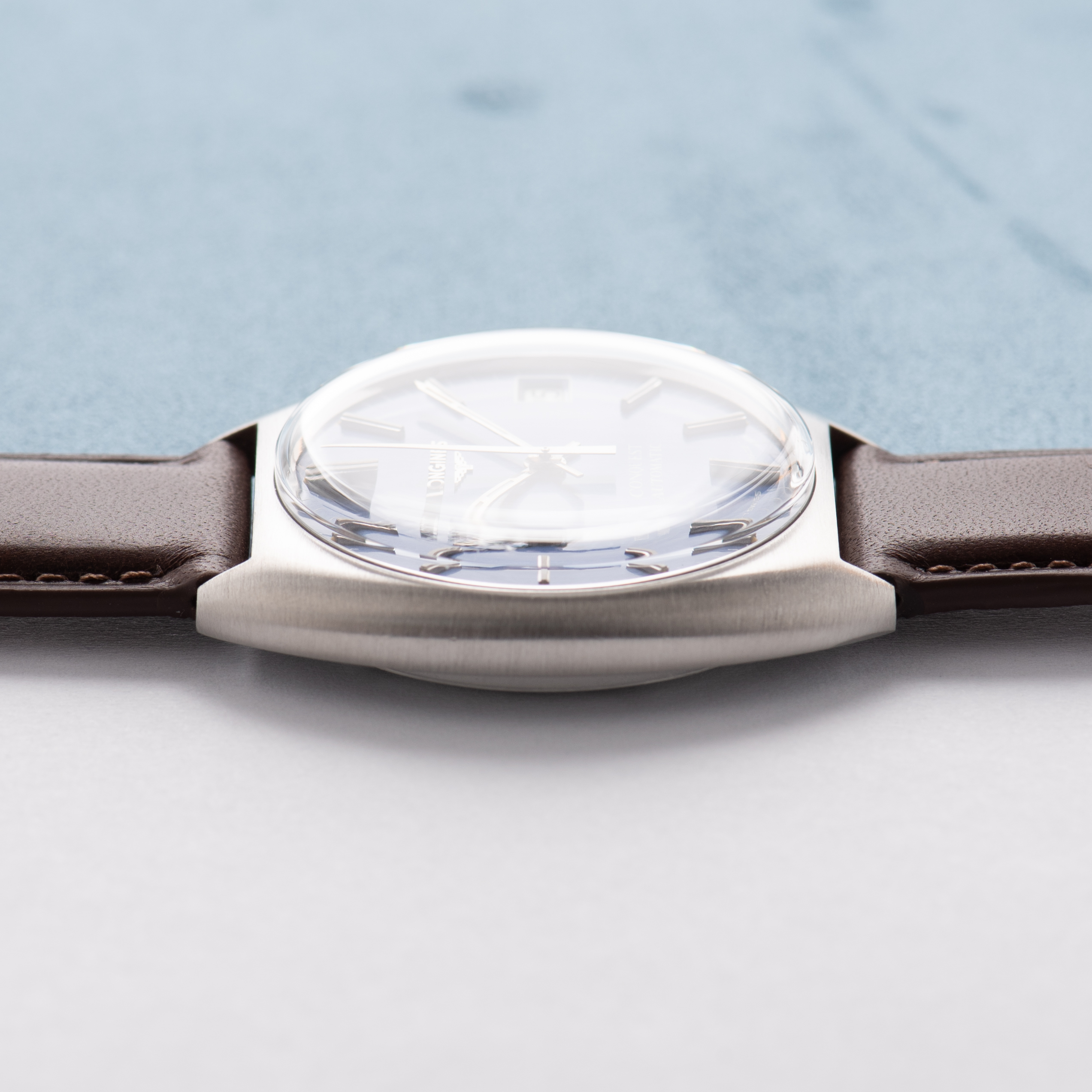 Zicht op Longines Automatic Blue Dial Réf 1529 1 6651 from 1970