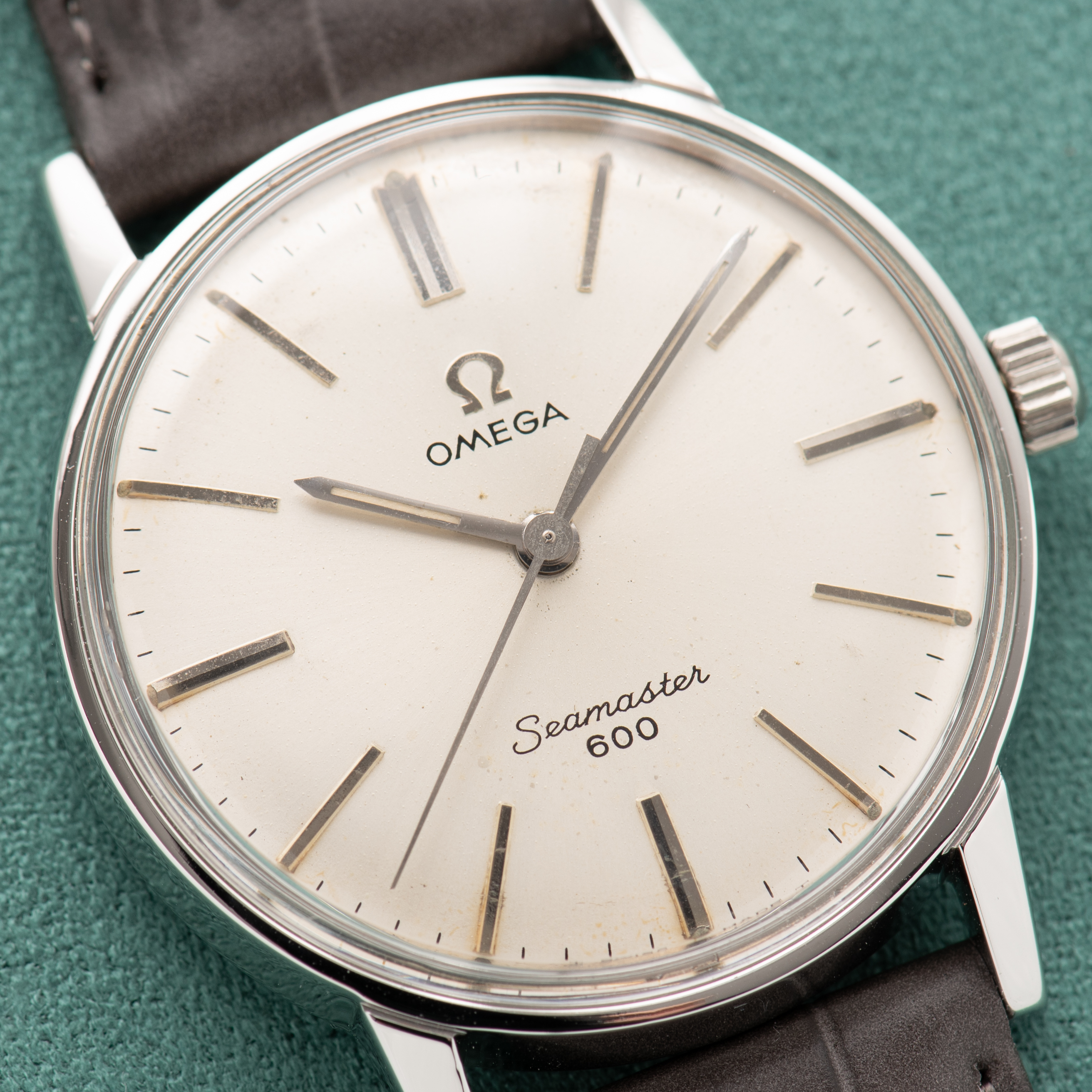 Vue de Omega Seamaster 600 cal 601 réf 135.011 from 1964