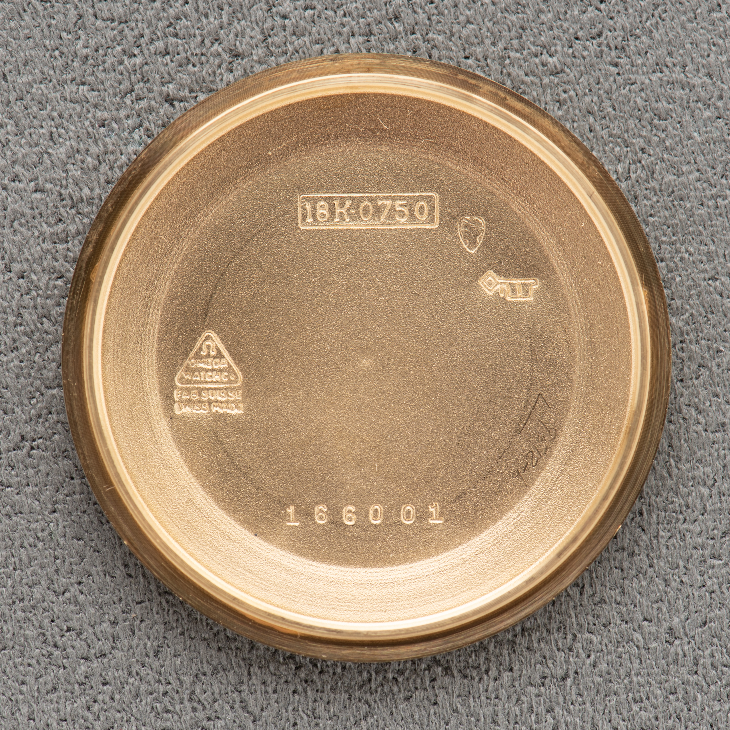 View of Omega Automatic Seamaster "Crosshair" Dial Date Gold 18k from 1966 Ref 166.001
