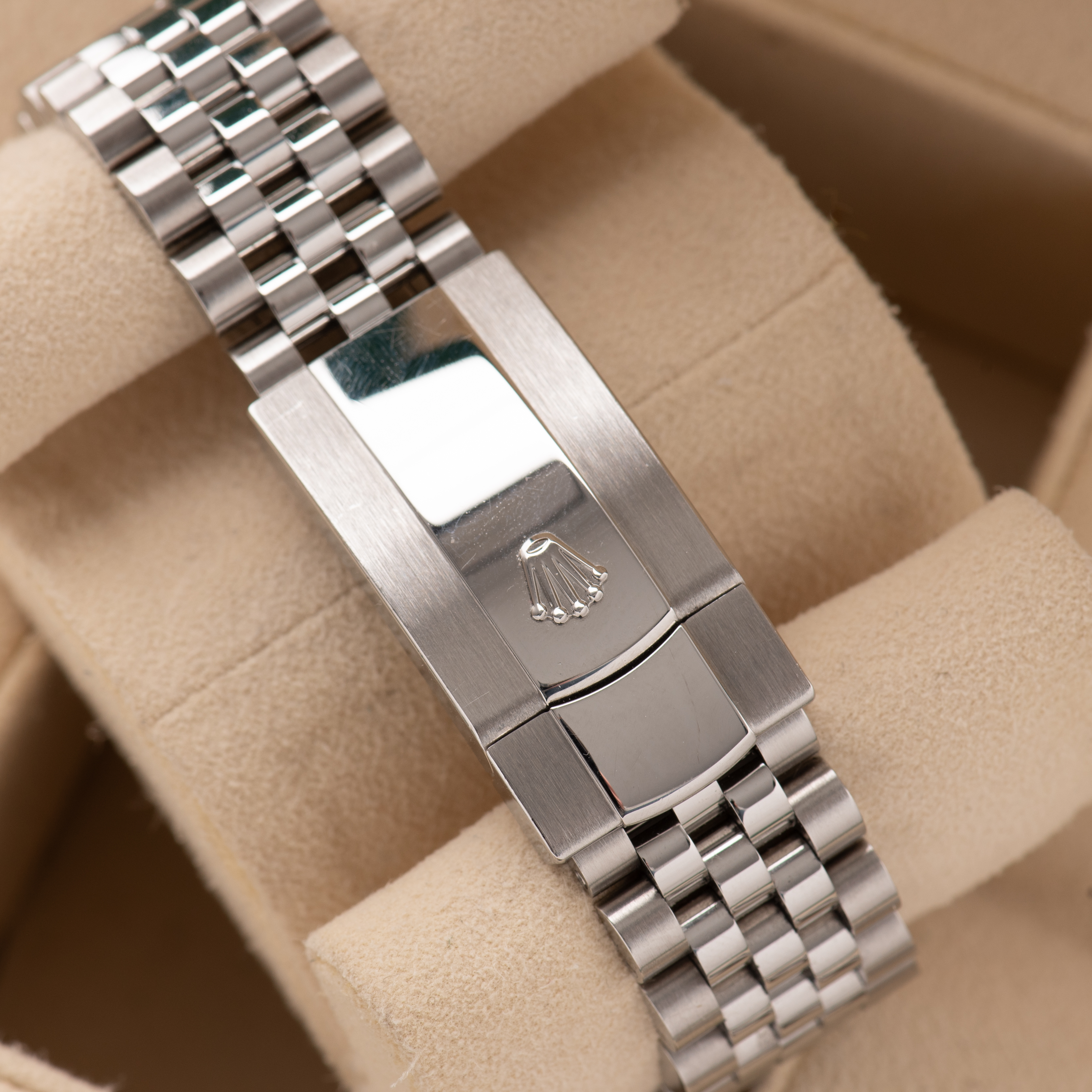 Vue de Rolex Datejust Blue dial réf 126200 from 2020 Full set
