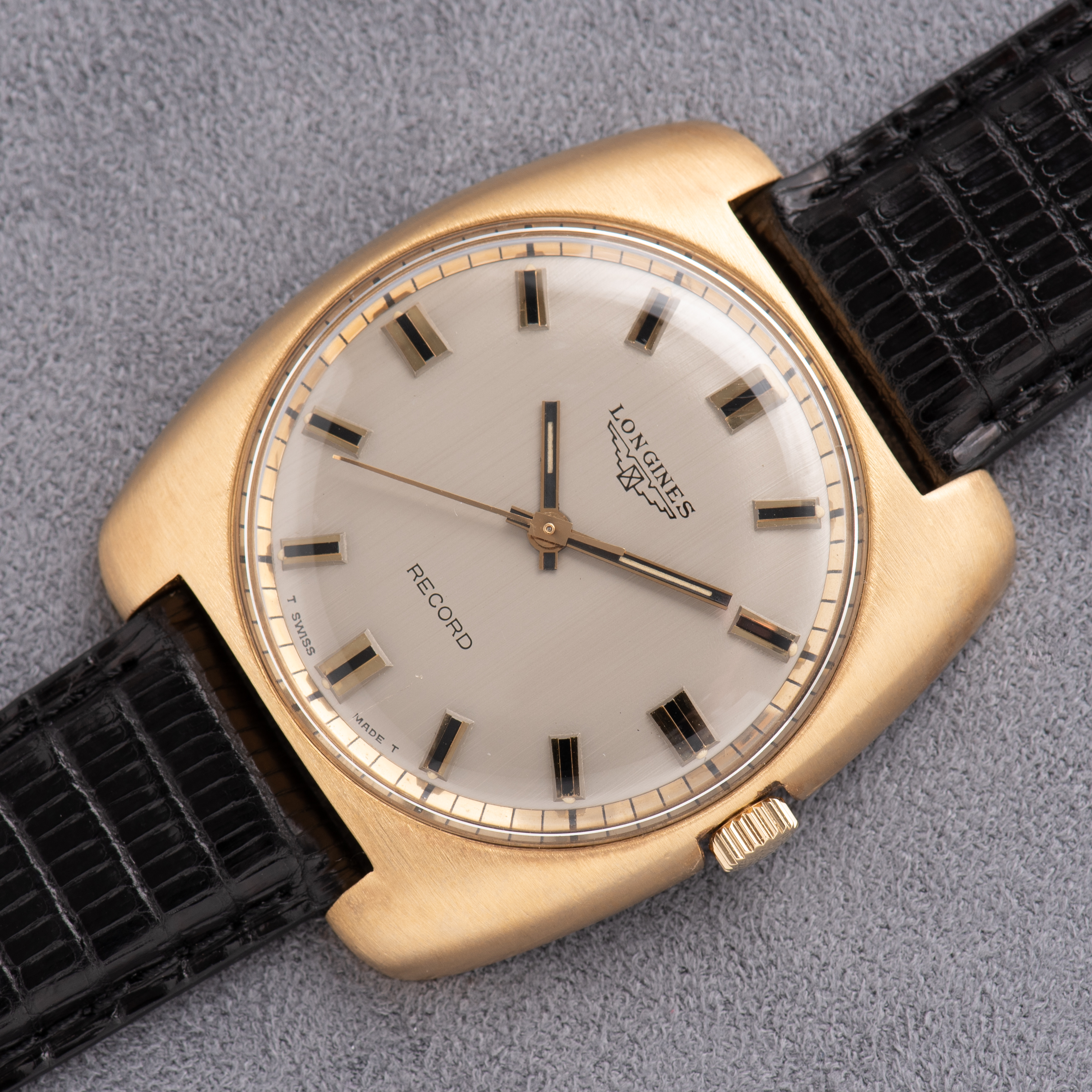 Zicht op Longines Record mécanique réf 714103 cal 650