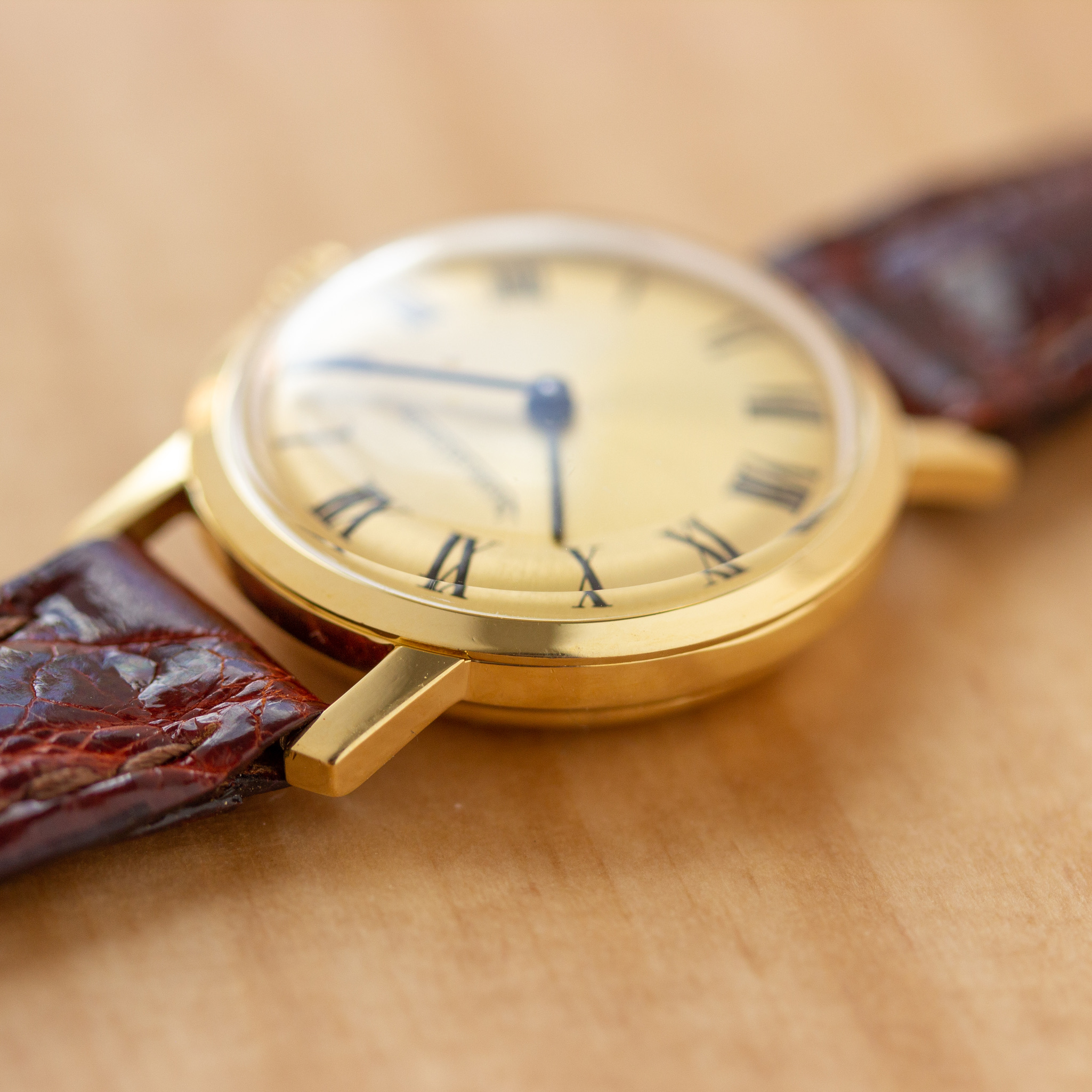 Vue de Jaeger LeCoultre en or 18k réf 1689 K840
