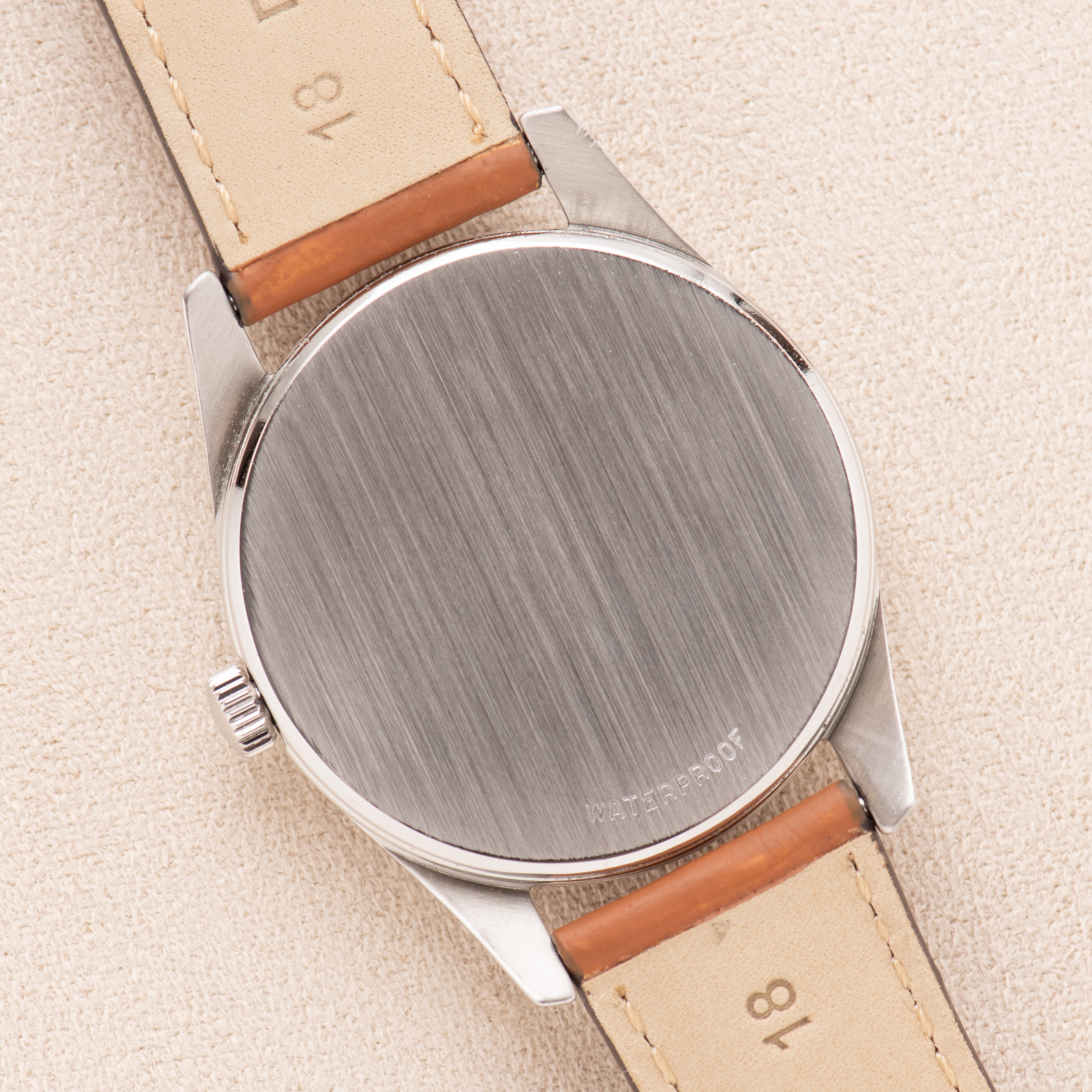 View of Omega Seamaster Petite seconde Patina Dial réf 2937-3 from 1958