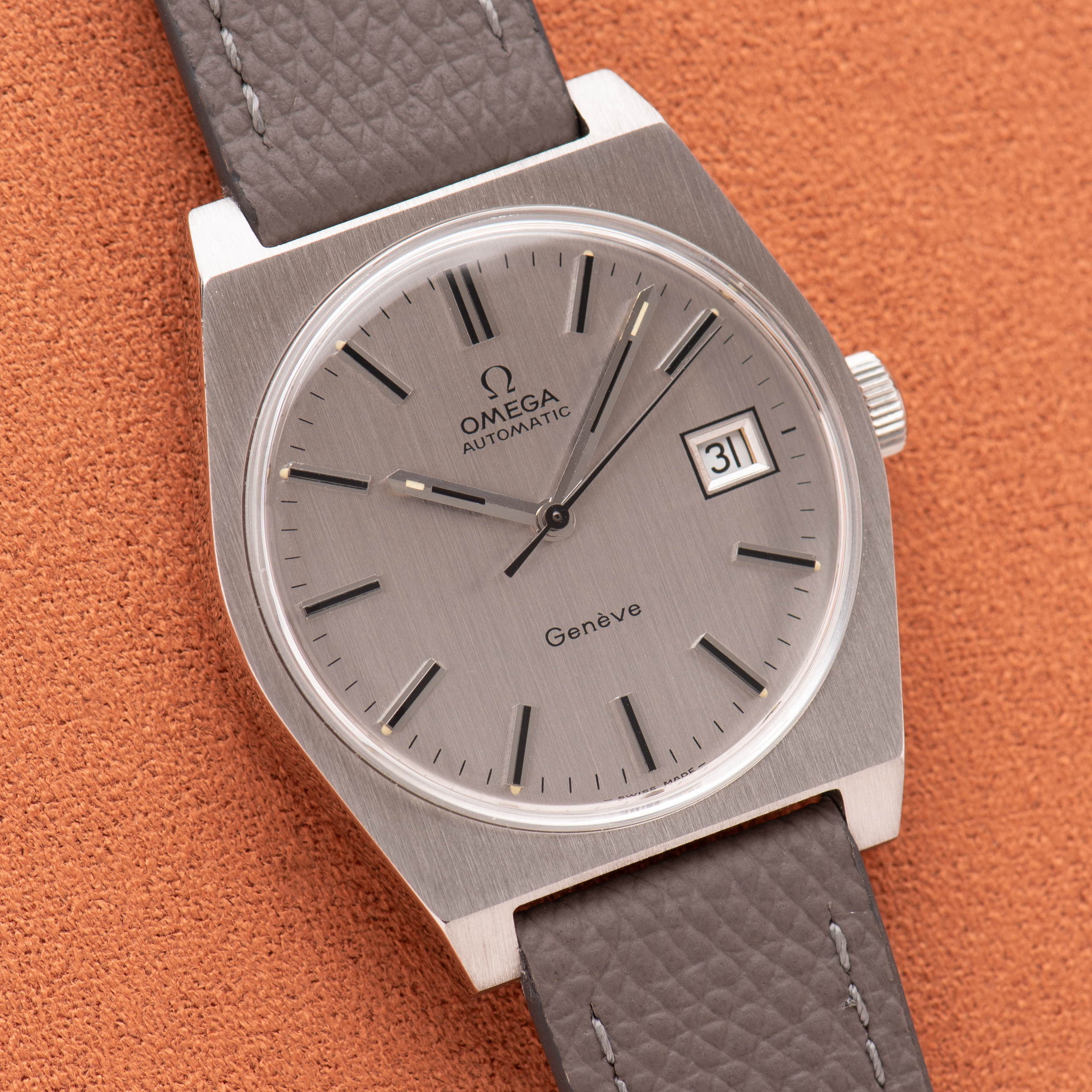 View of Omega Genève Automatic Date Silver Dial cal 1481 from 1973 Réf 166.0118