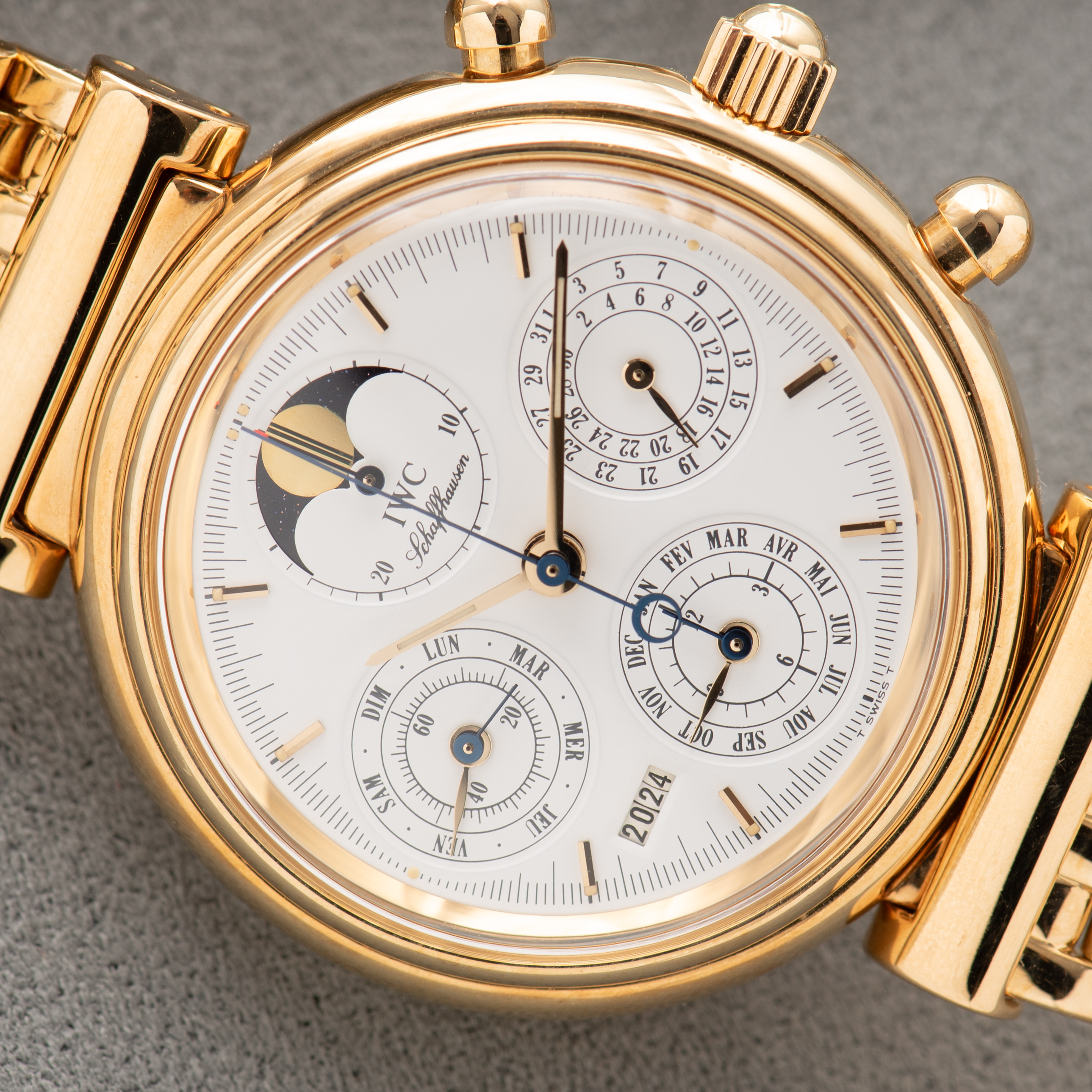 Zicht op IWC Da Vinci Perpetual Calendar Edition Speciale Ref IW3750 Goud 18k