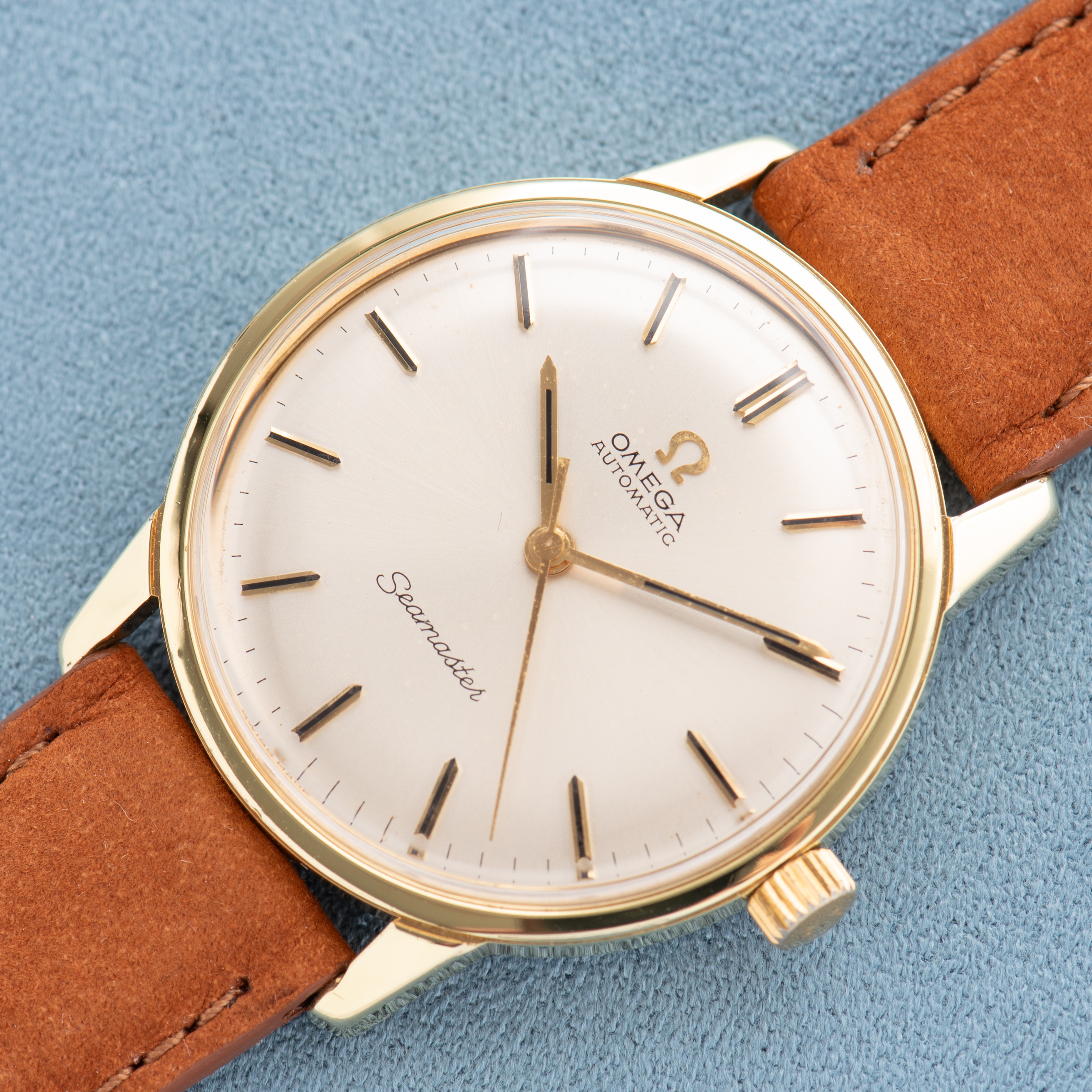 Vue de Omega Automatic Seamaster Gold plated/steel Réf 165.002 from 1966