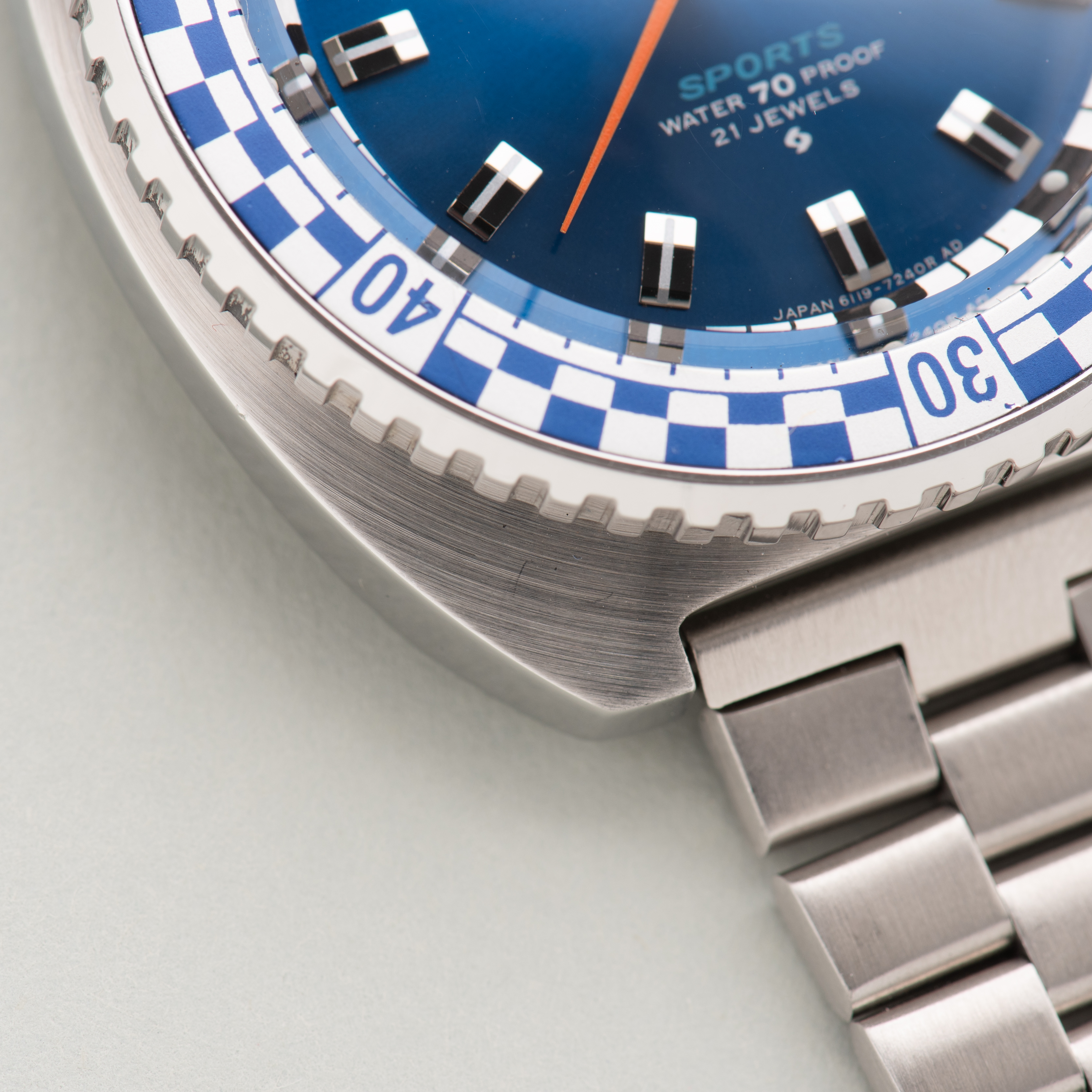 Vue de Seiko 5 Sports water 70 proof 21 Jewels réf 6119-7173