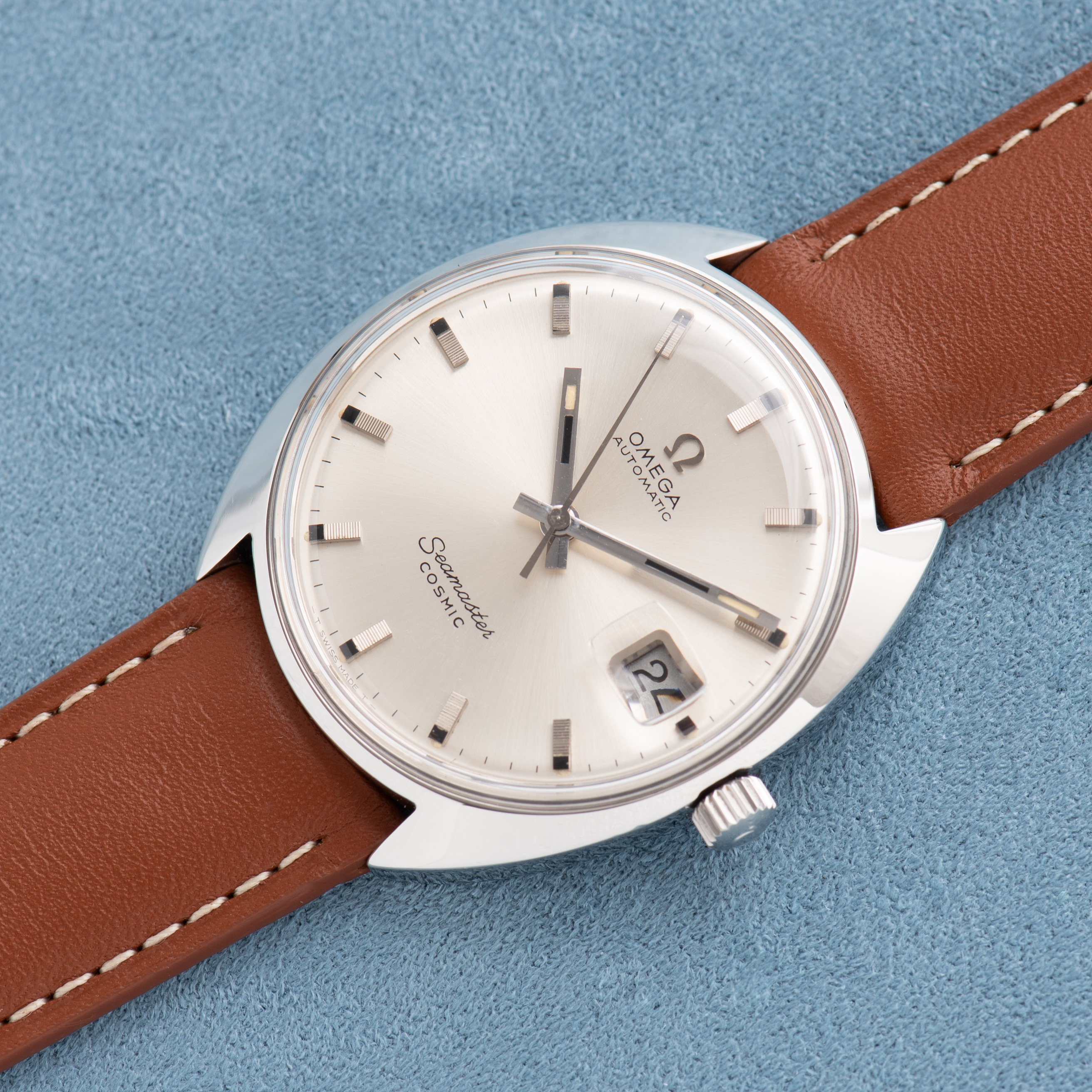 Zicht op Omega Automatic Seamaster Cosmic Silver Dial ref 166.026 cal 565 uit 1967