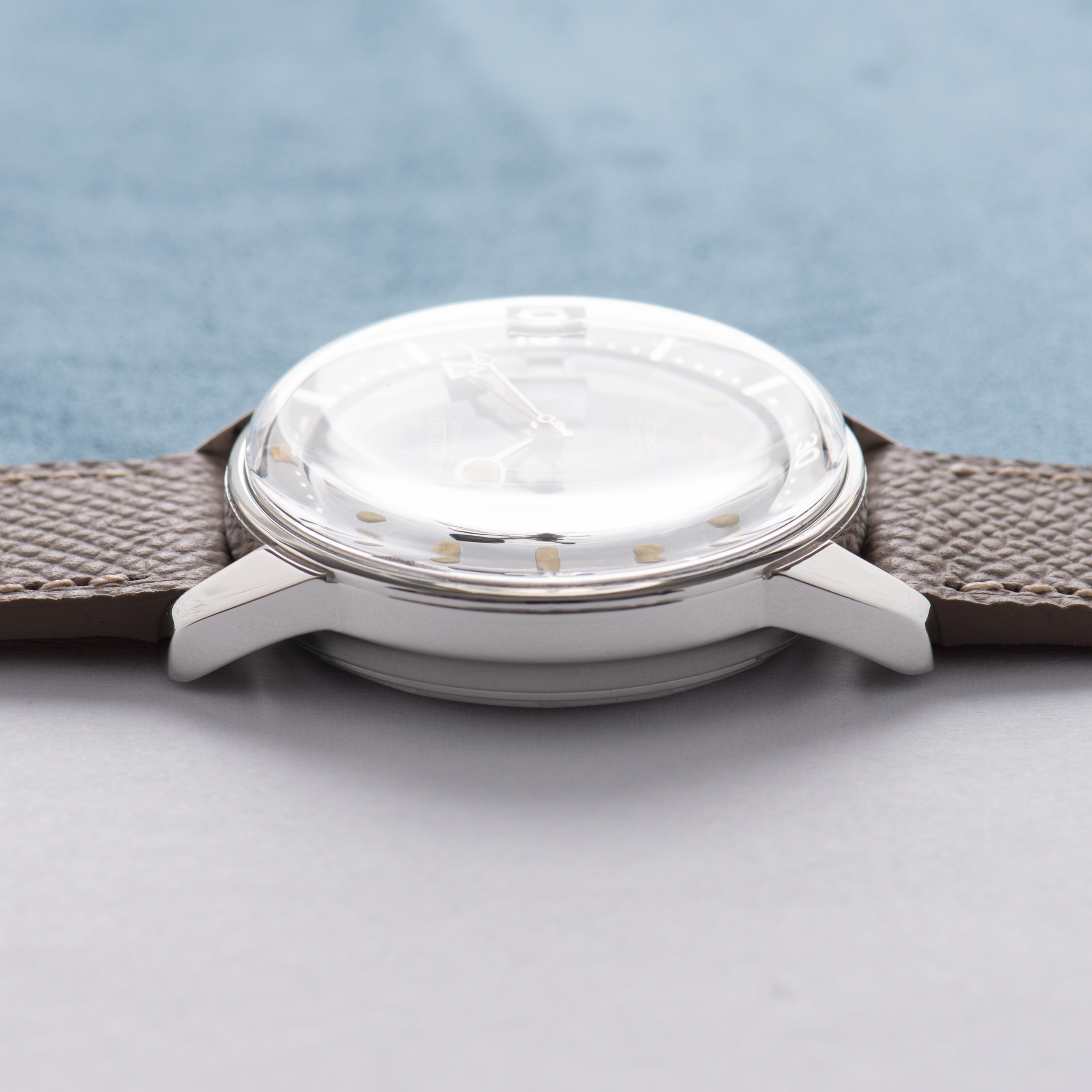 Zicht op Richard Super-Compresor Divers Black Gilt Dial Réf 8-65 from 1960