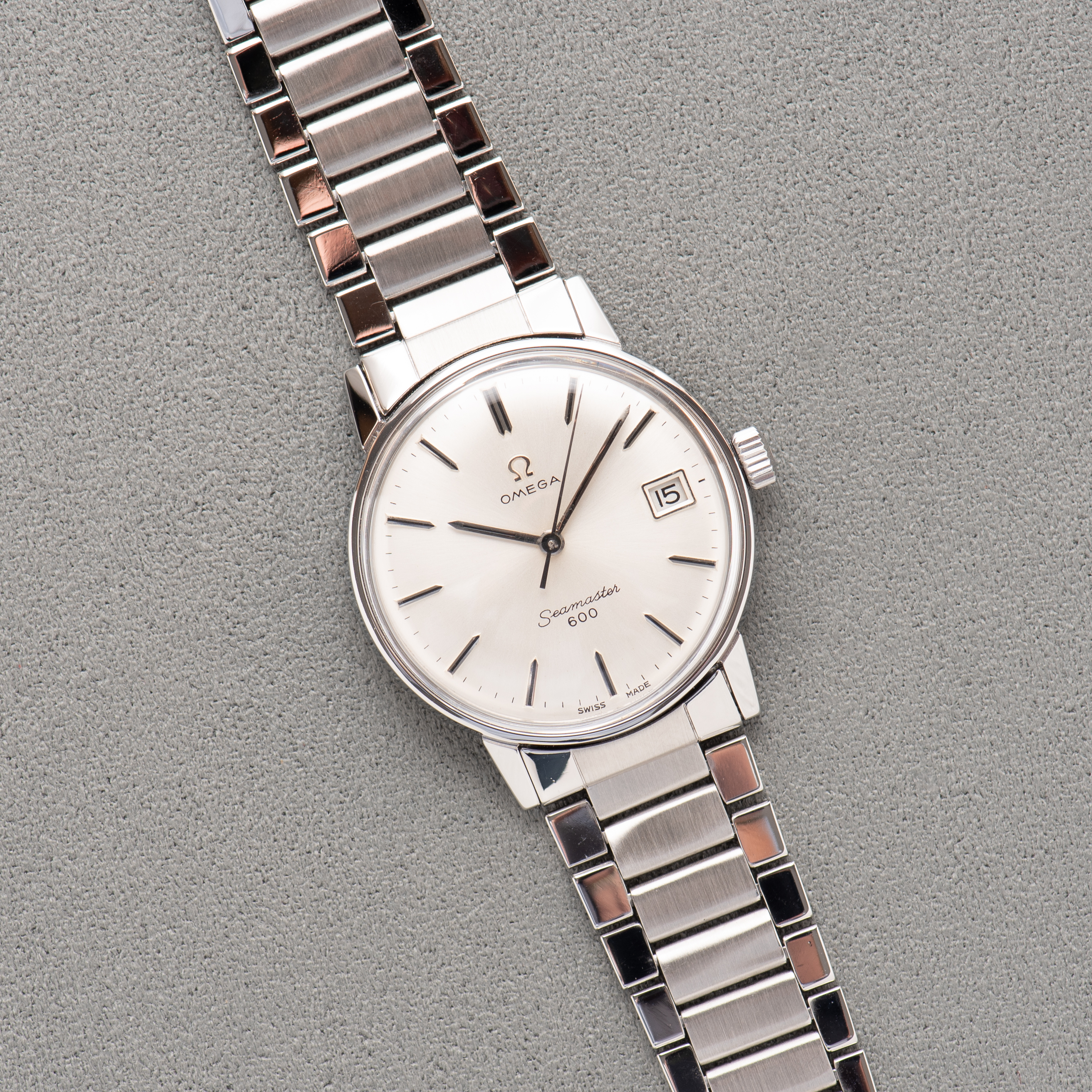 View of Omega Seamaster 600 Date Steel Full Original Date Ref 136.011 from 1966