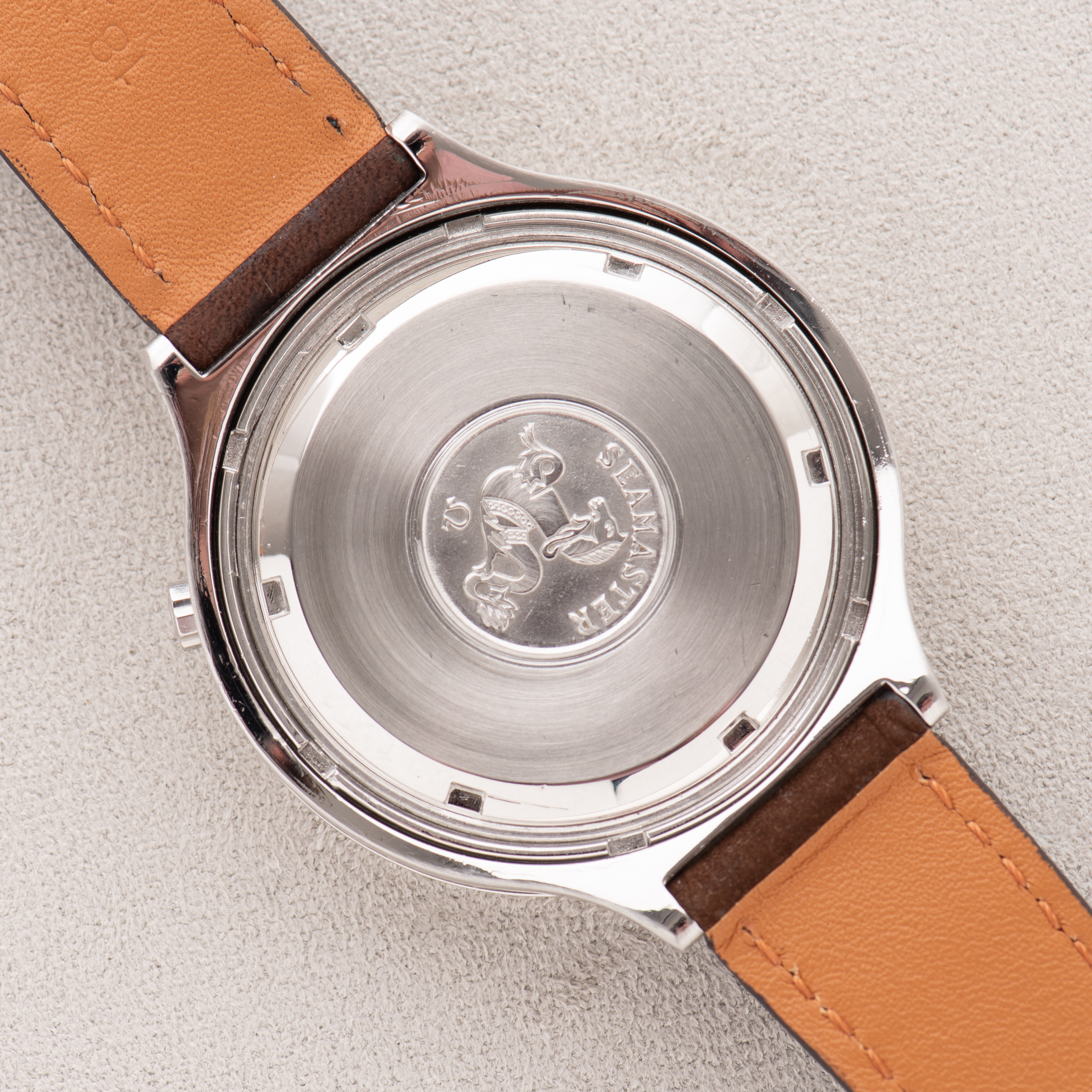 Vue de Omega Electronic F300 Chronometer Patina dial Réf 198.012 from 1972