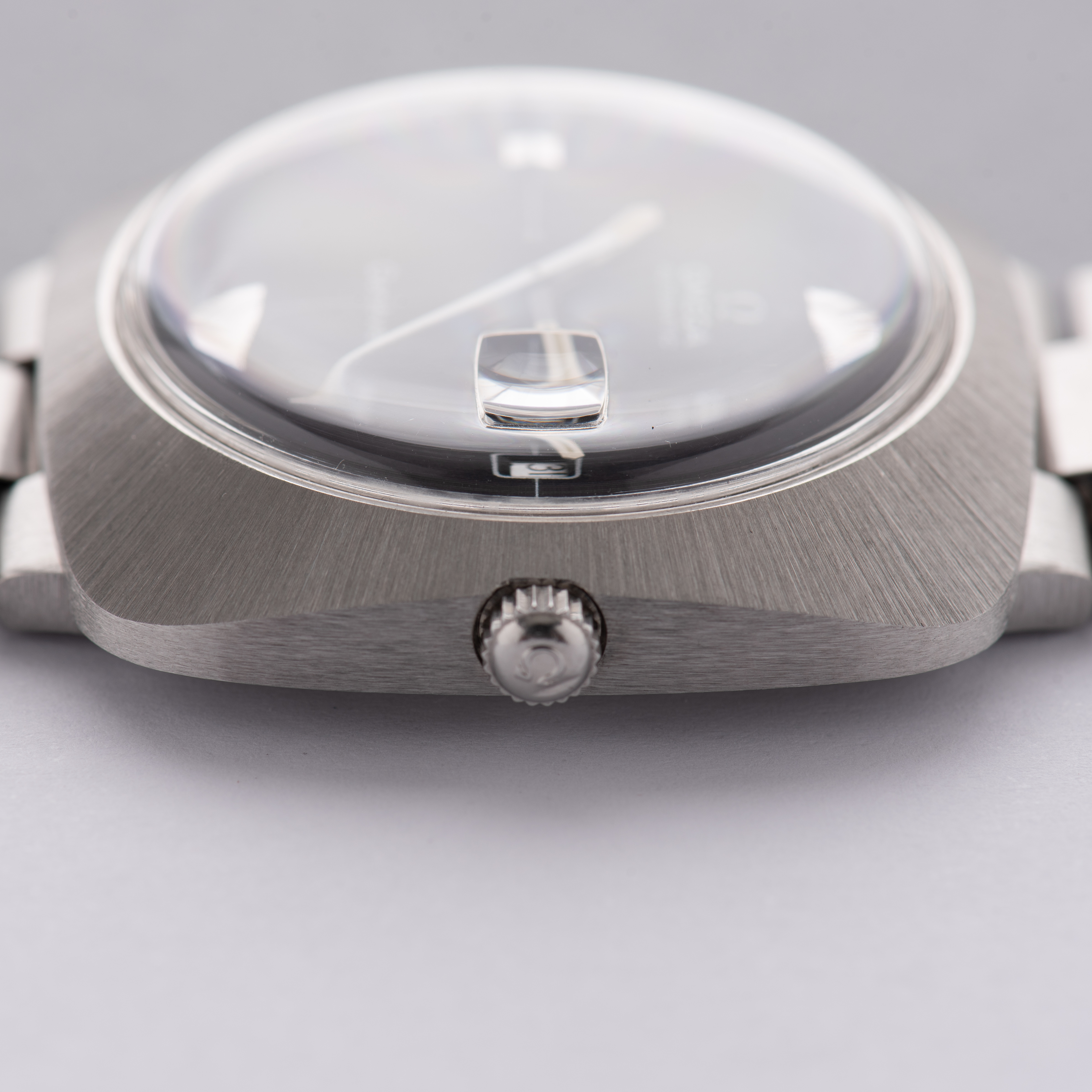 View of Omega Genève "Dynamic" Automatic black dial from 1969 Réf 166.081