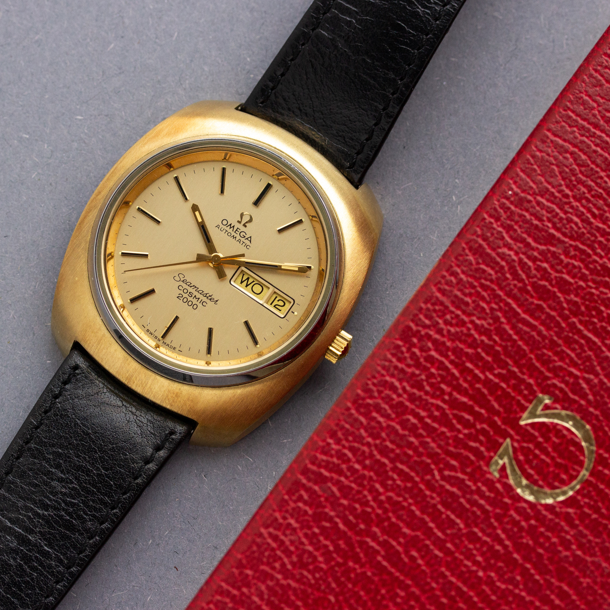 Zicht op Omega Automatic Seamaster Cosmic 2000 New Old Stock Réf 166.133