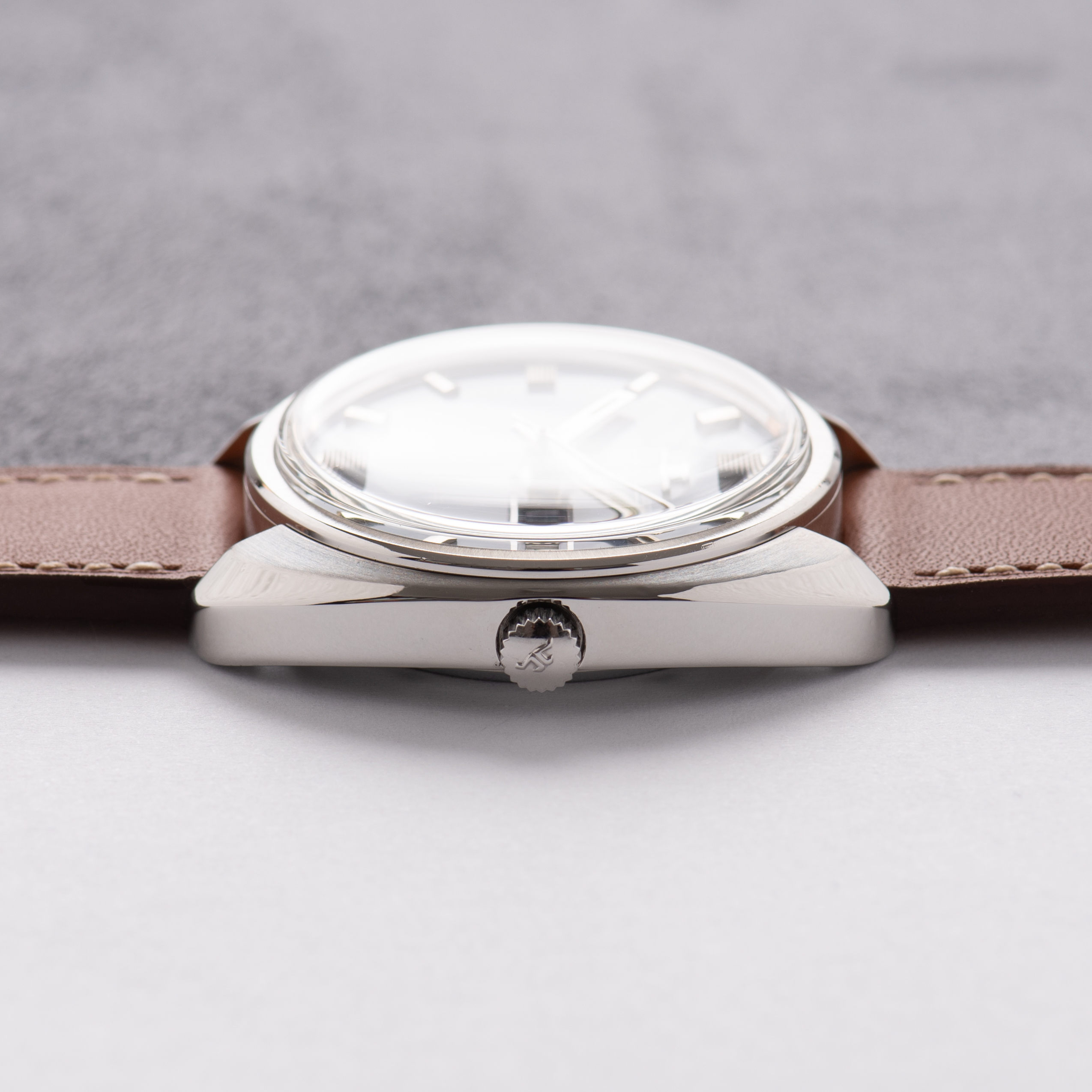 Vue de Jaeger-LeCoultre "Club" Automatic Blue Dial Day-date