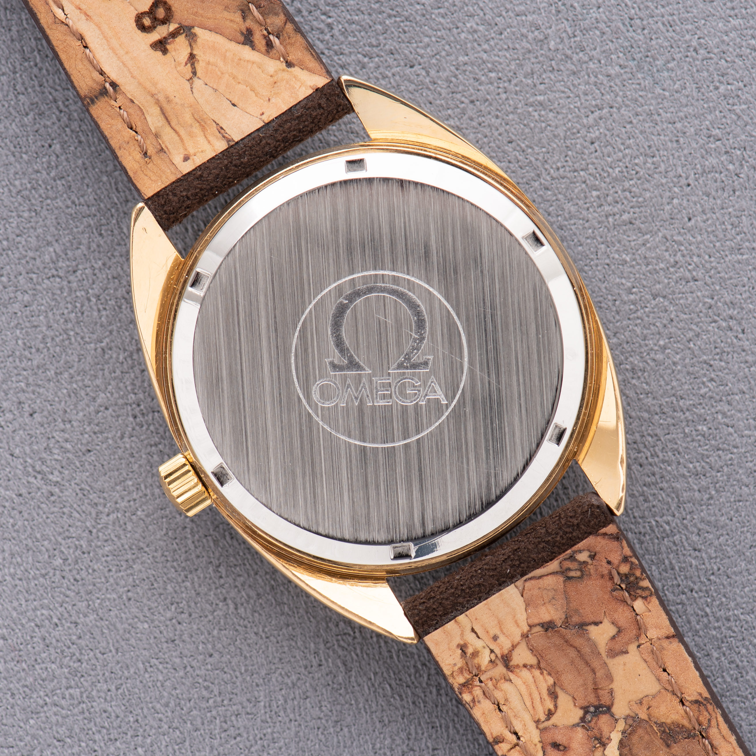 Vue de Omega Ranchero Automatique Date Réf 166.0218 from 1975