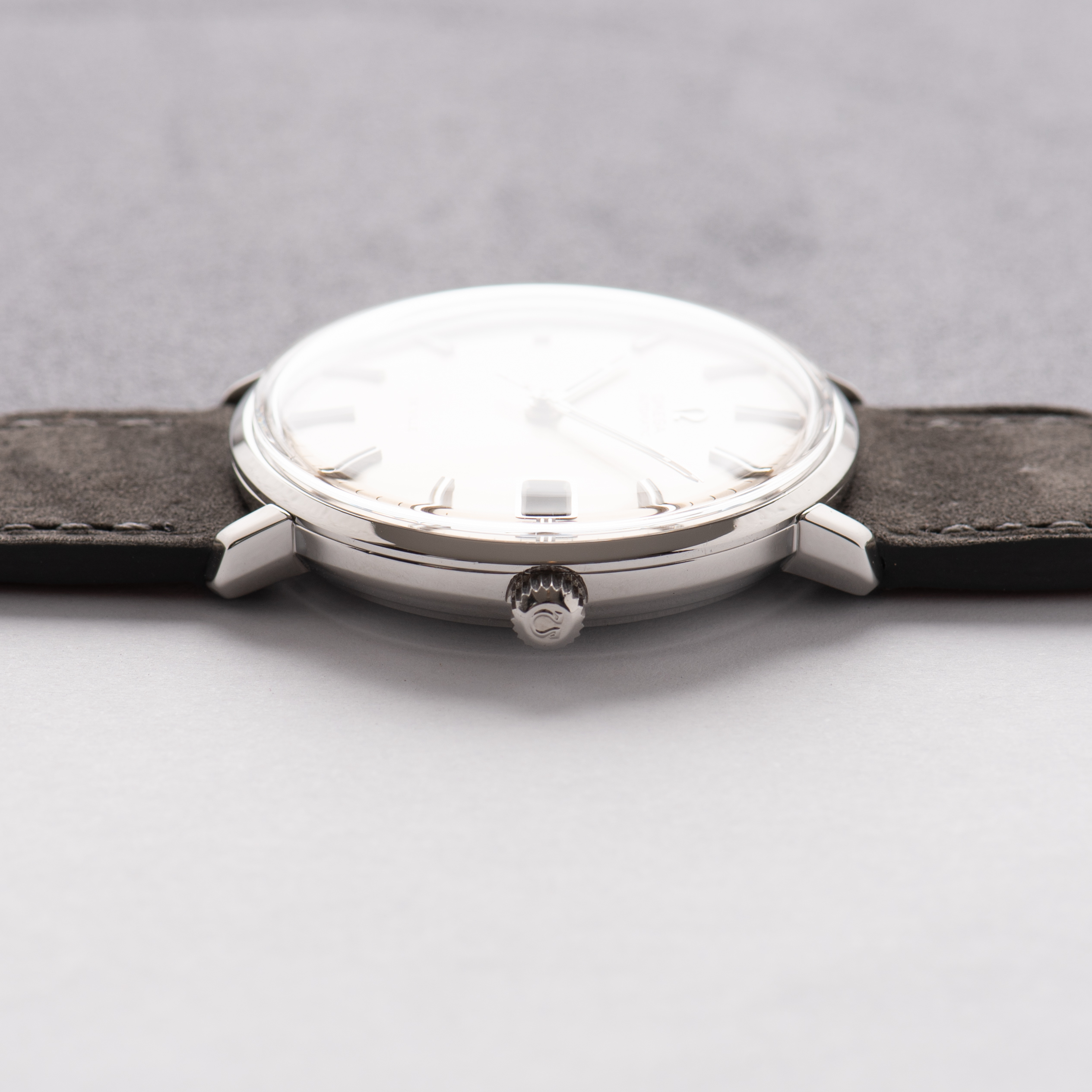 Zicht op Omega De Ville Automatic Monobloc Steel – Ref. 166.033 – 1968