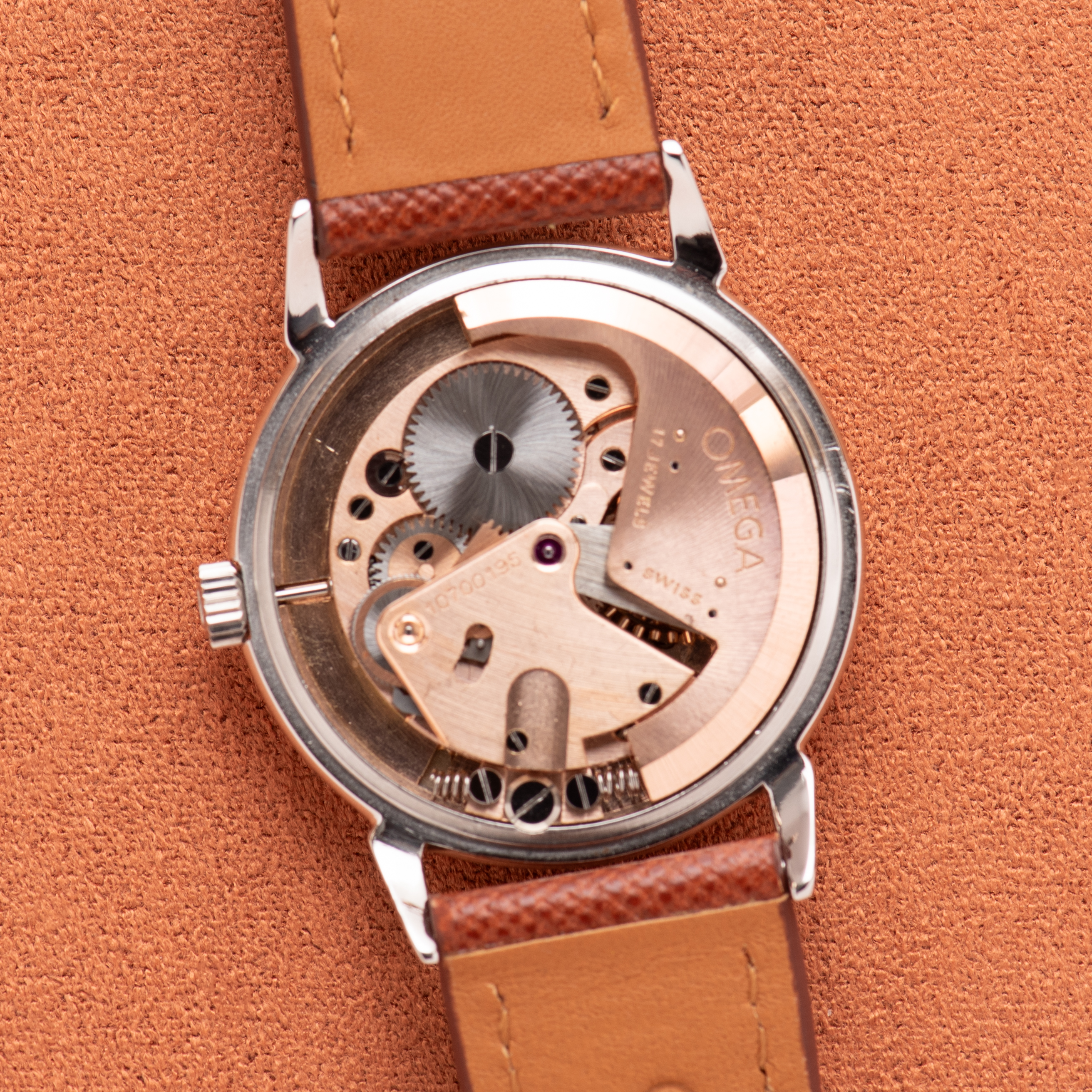 Vue de Omega Seamaster Petite Seconde Silver Dial Like New Bumper Réf 2402-1 from 1944